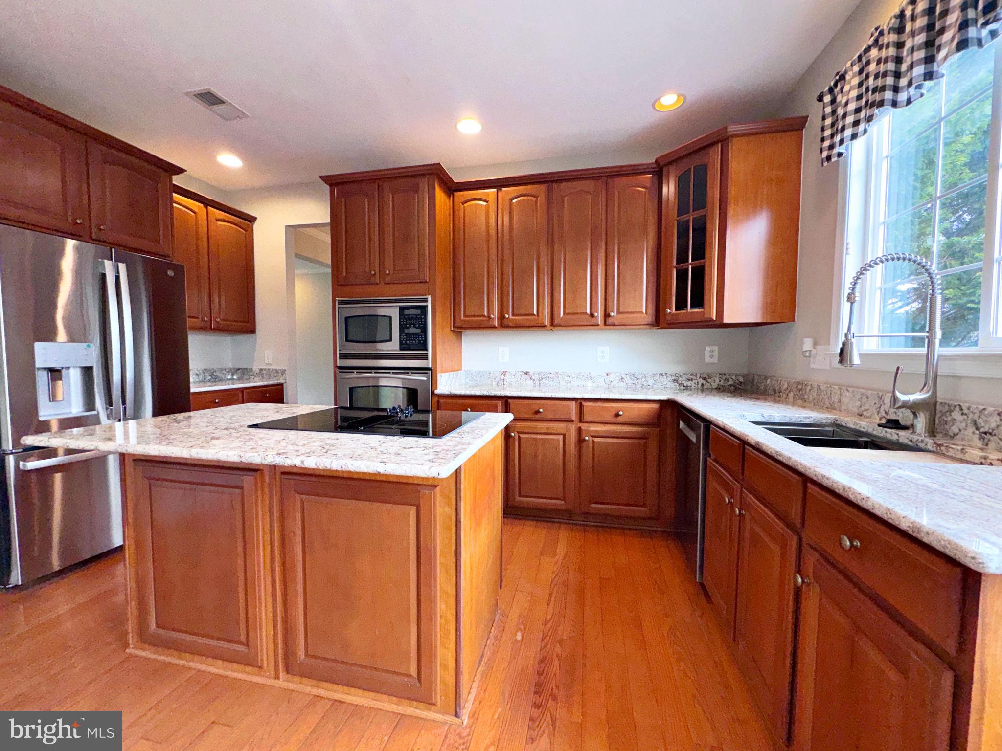 LOCUST HILL - Residential