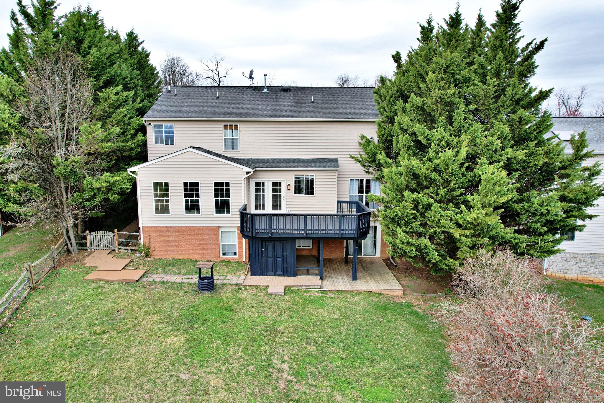 LOCUST HILL - Residential