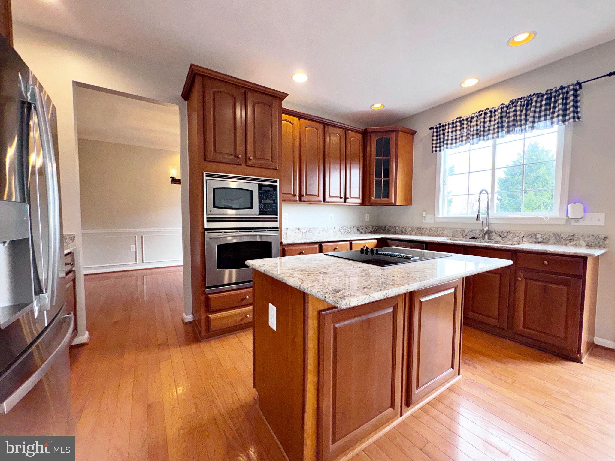 LOCUST HILL - Residential