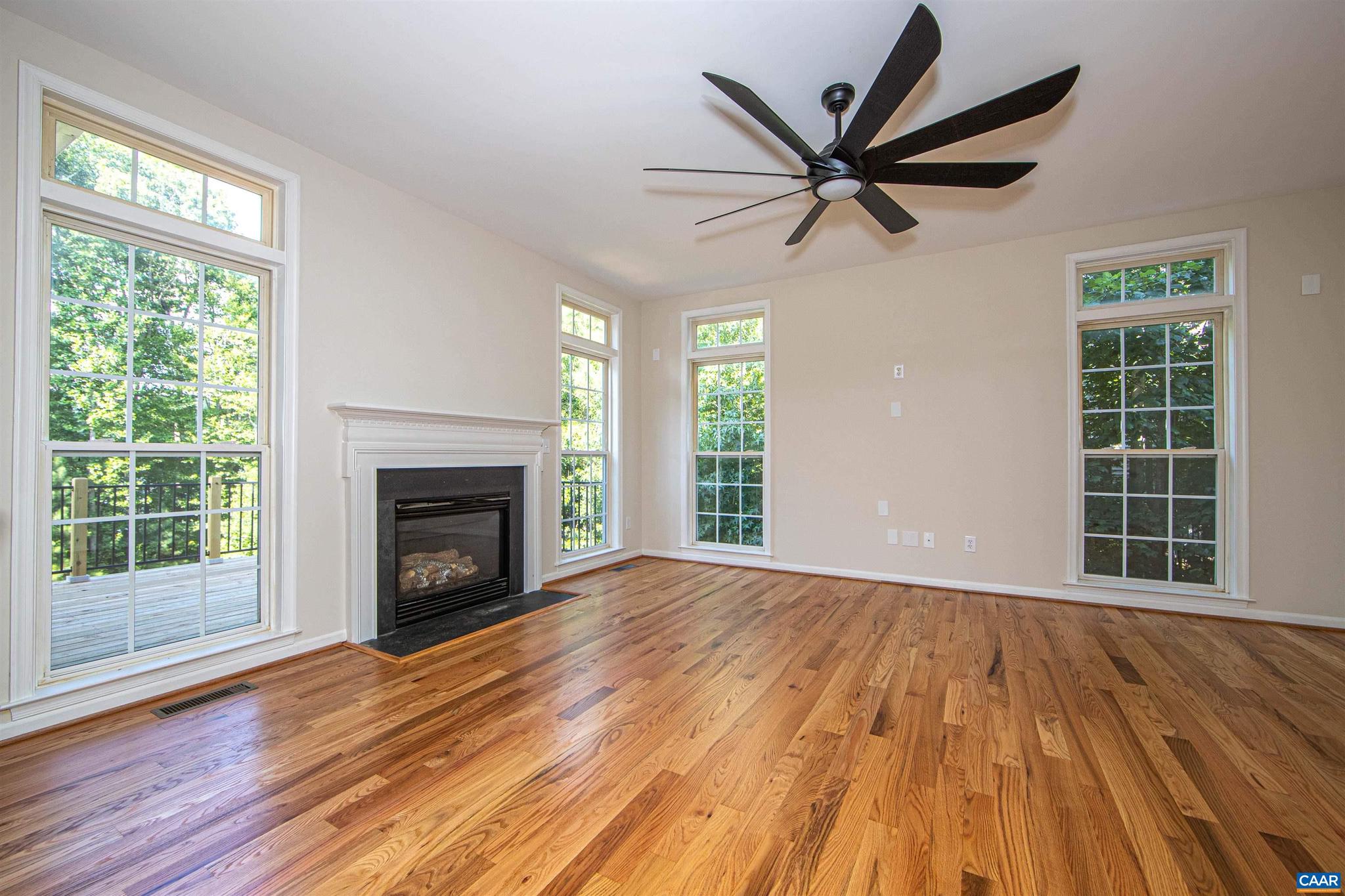 SPRING CREEK - Residential