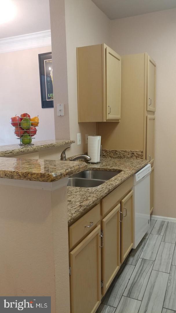 GATES OF MCLEAN - Residential Lease