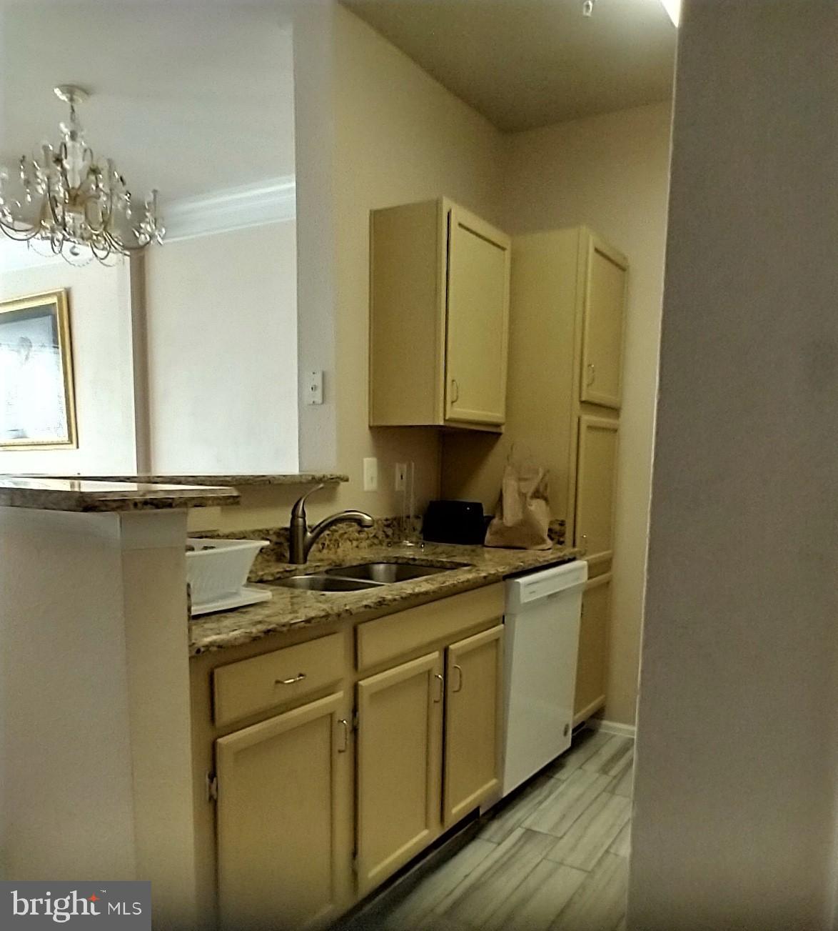 GATES OF MCLEAN - Residential Lease