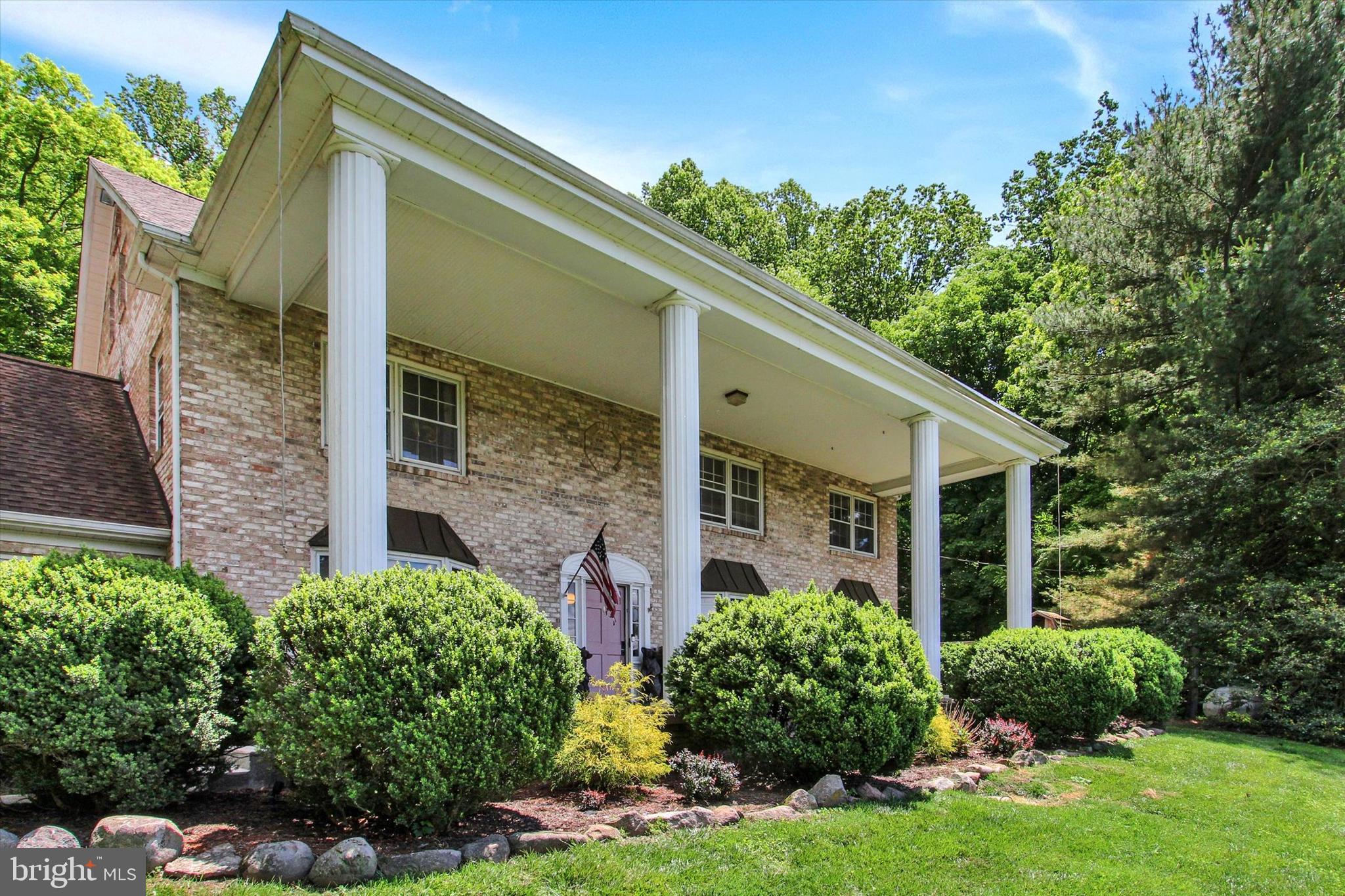 168 COUNTRY CLUB TRAIL