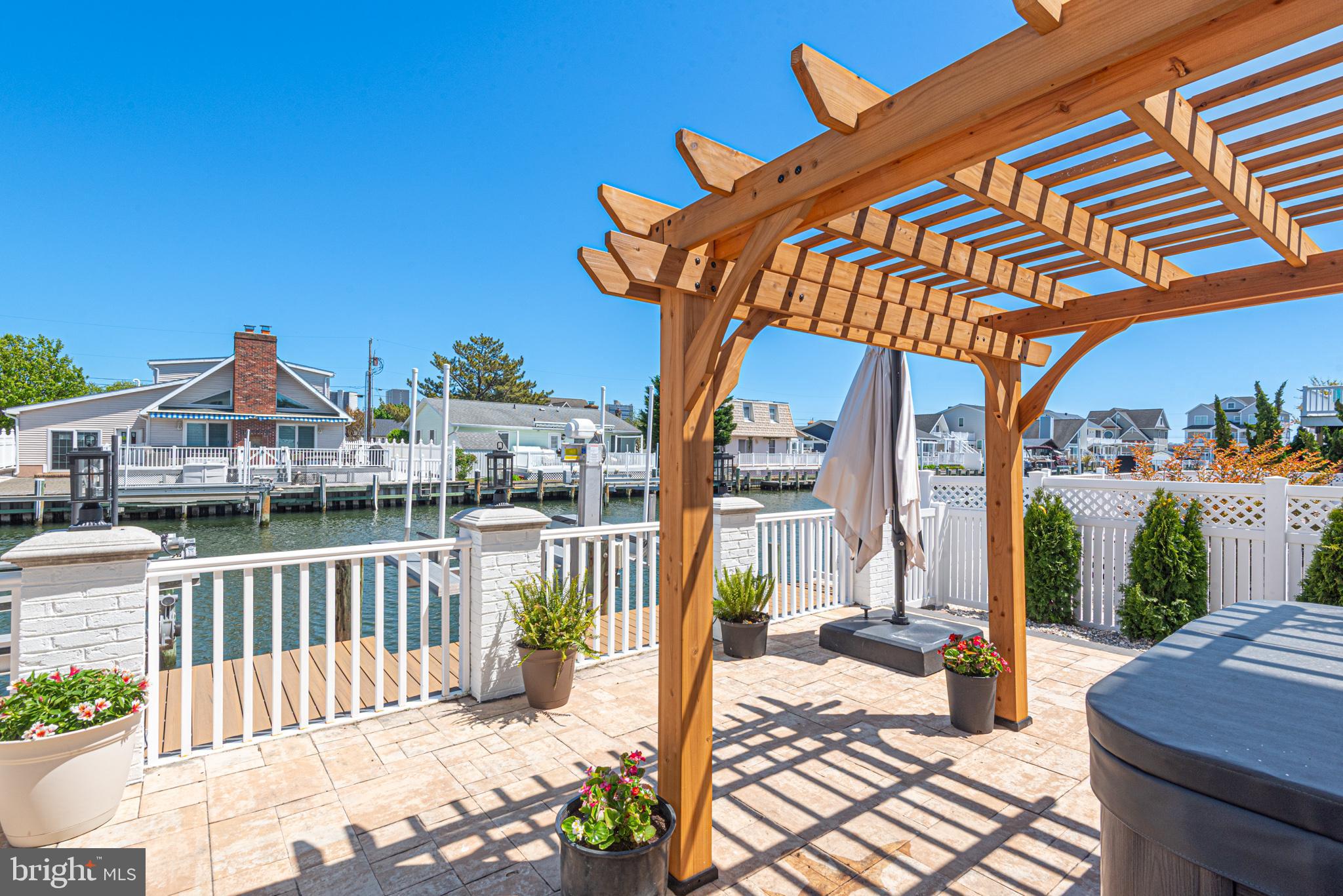 CAINE KEYS II EXT - Residential