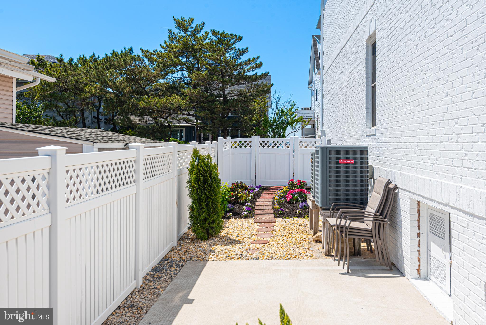 CAINE KEYS II EXT - Residential