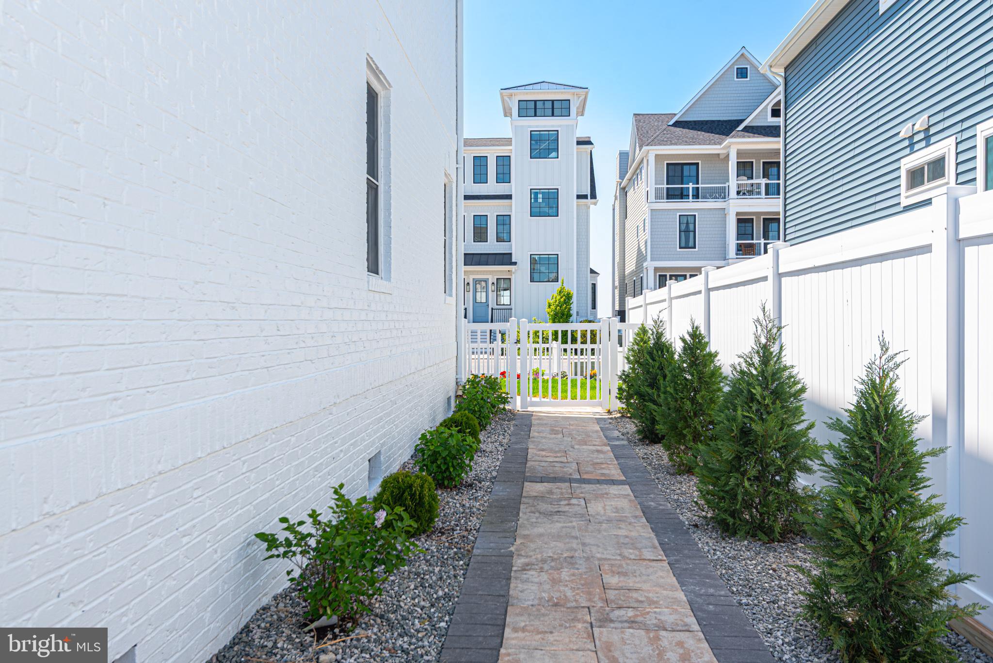 CAINE KEYS II EXT - Residential