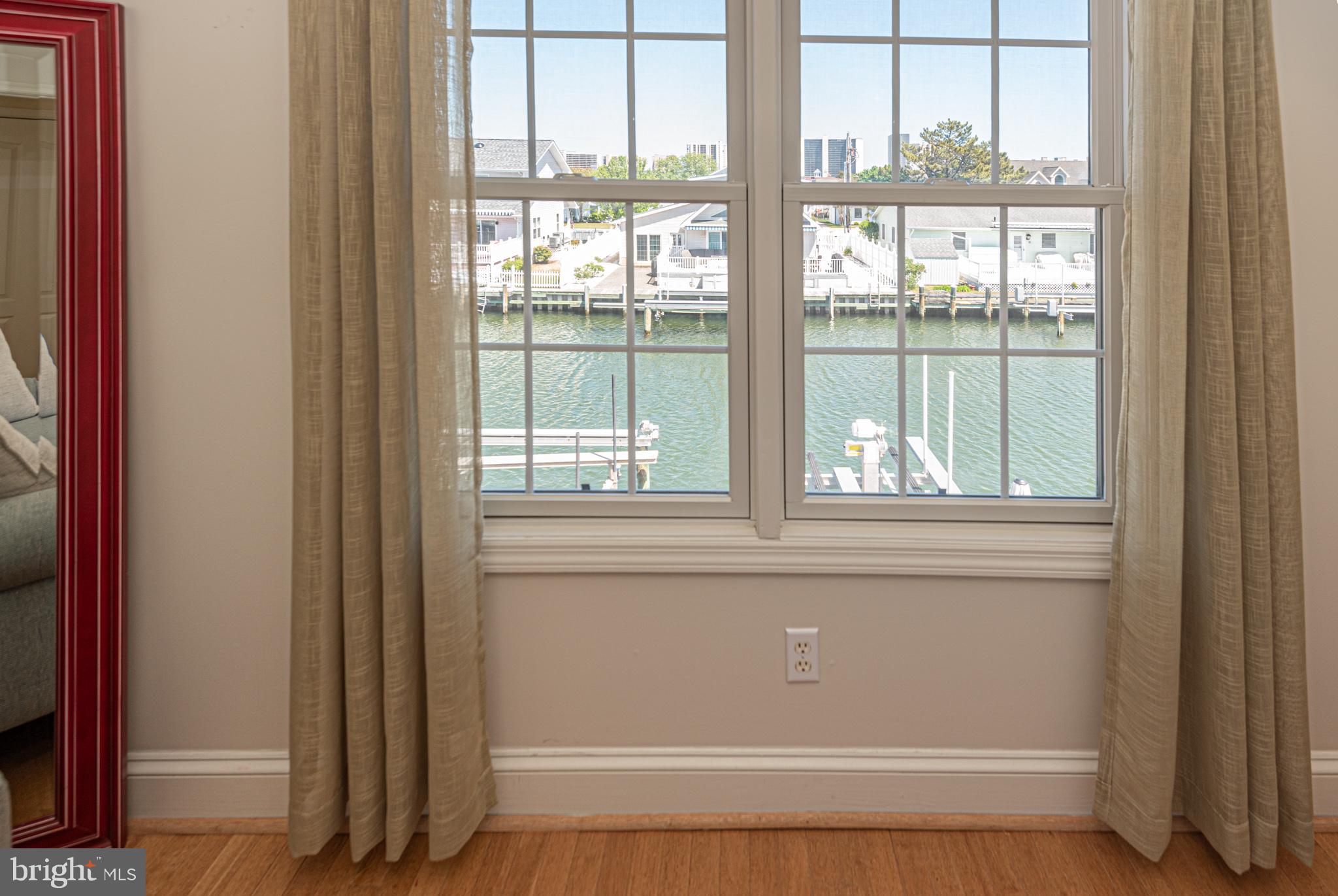 CAINE KEYS II EXT - Residential
