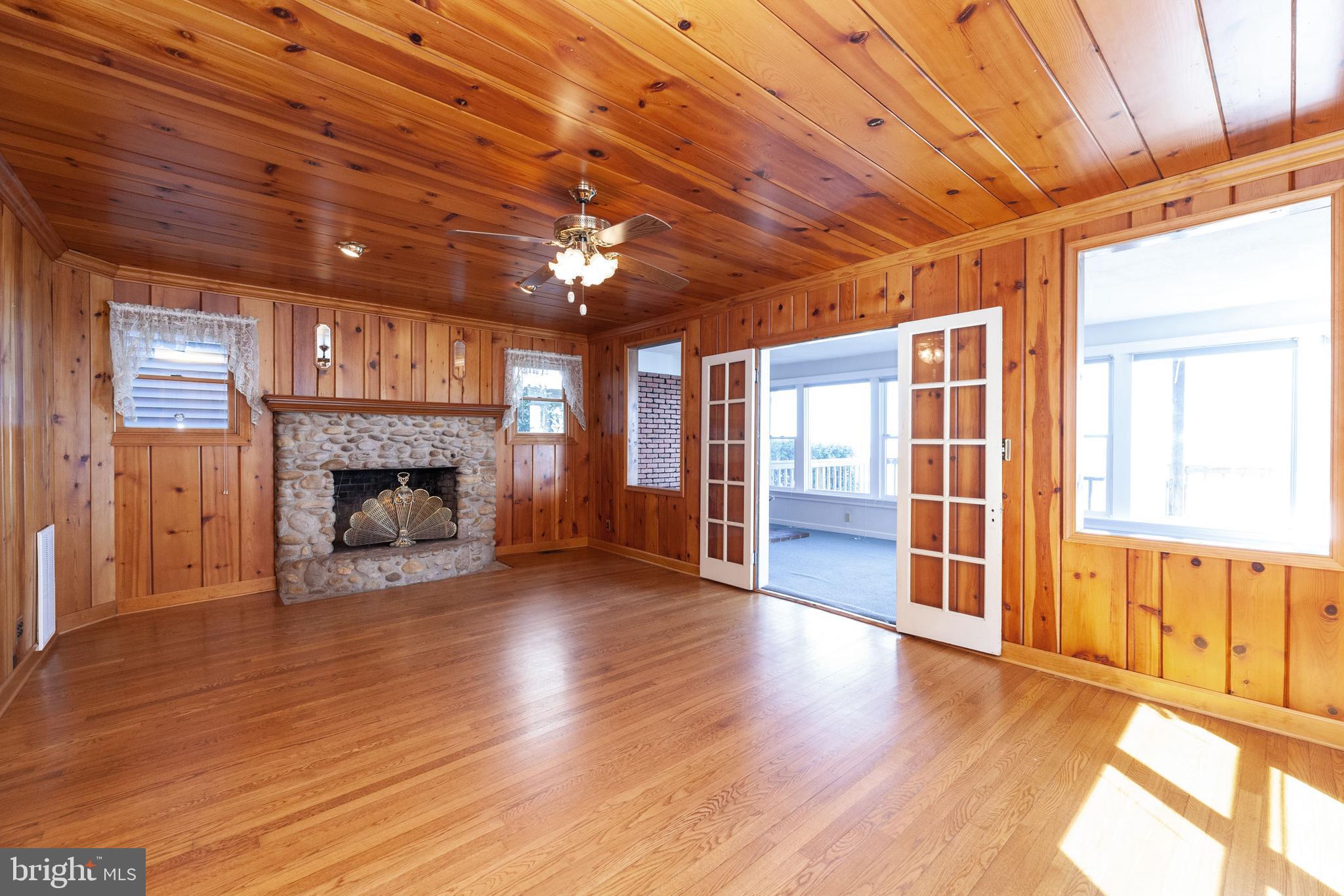 WALKER - Residential