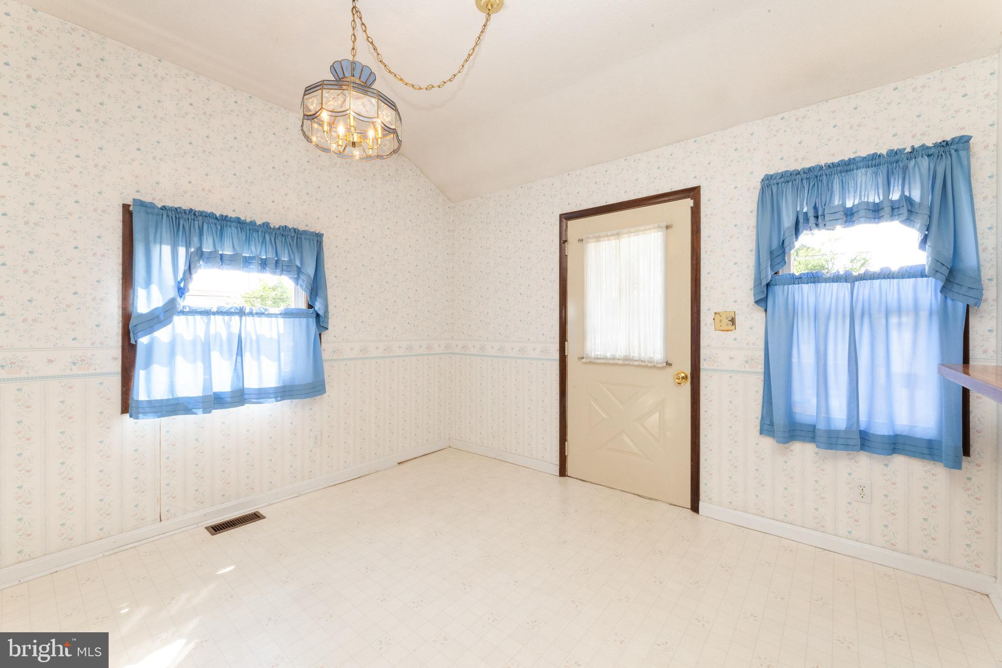 WALKER - Residential