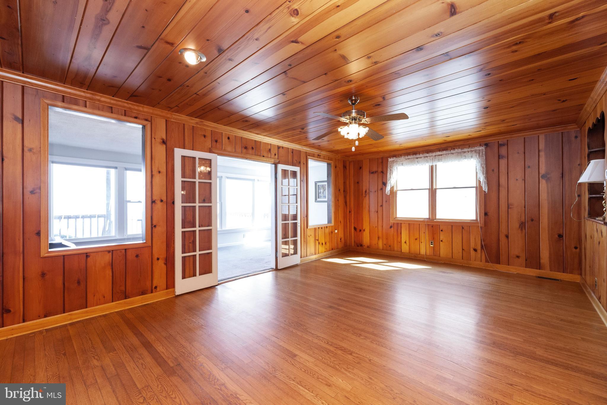 WALKER - Residential