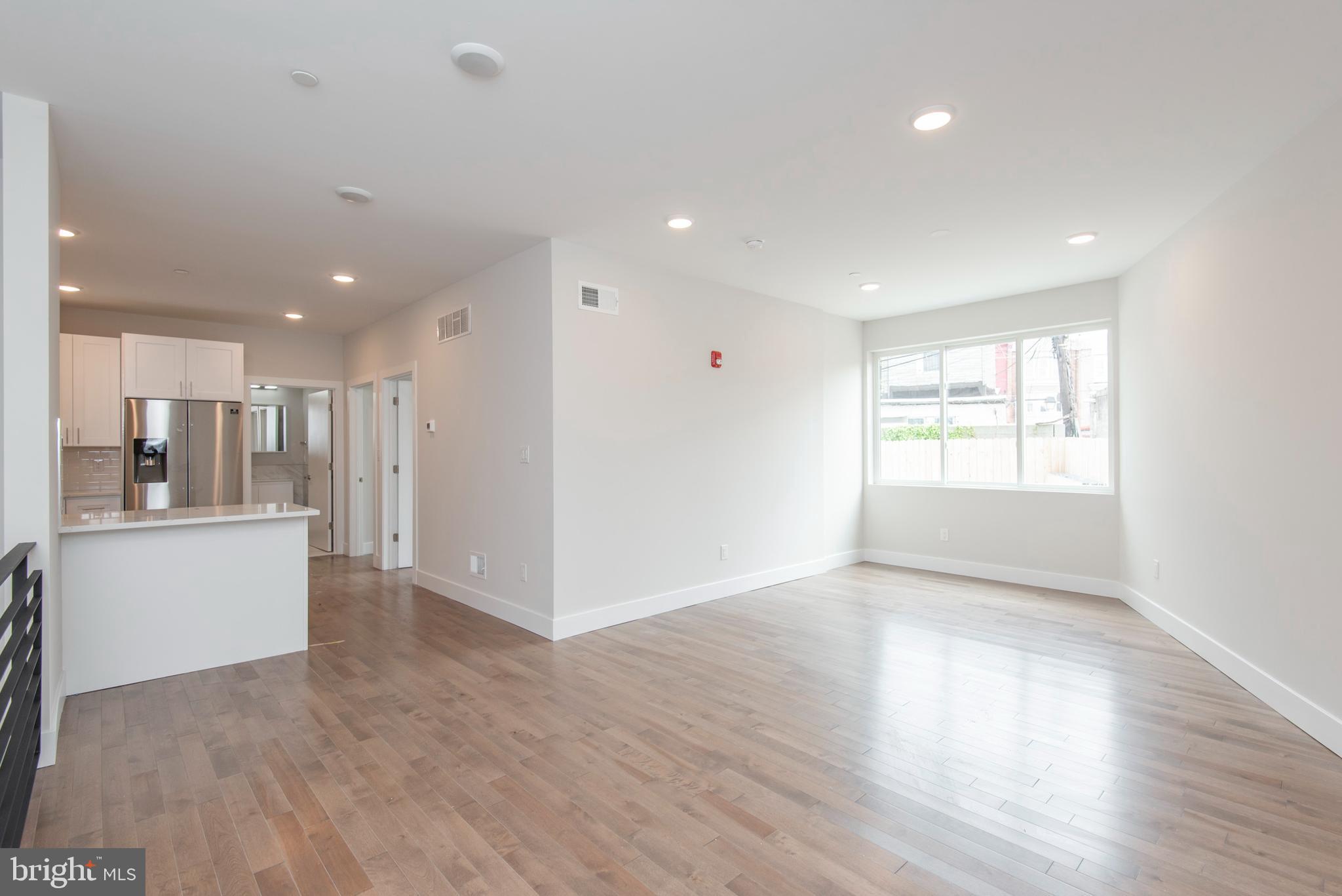 1631 POINT BREEZE AVENUE