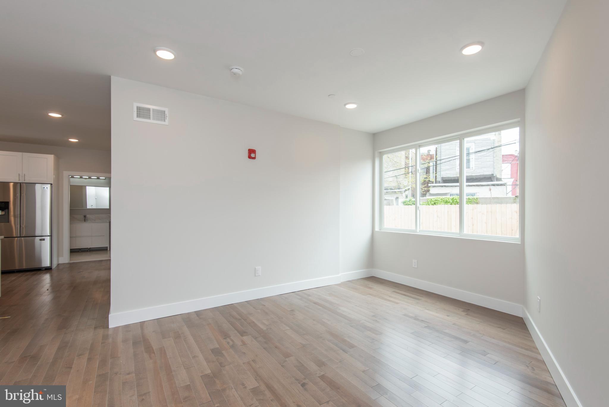 1631 POINT BREEZE AVENUE