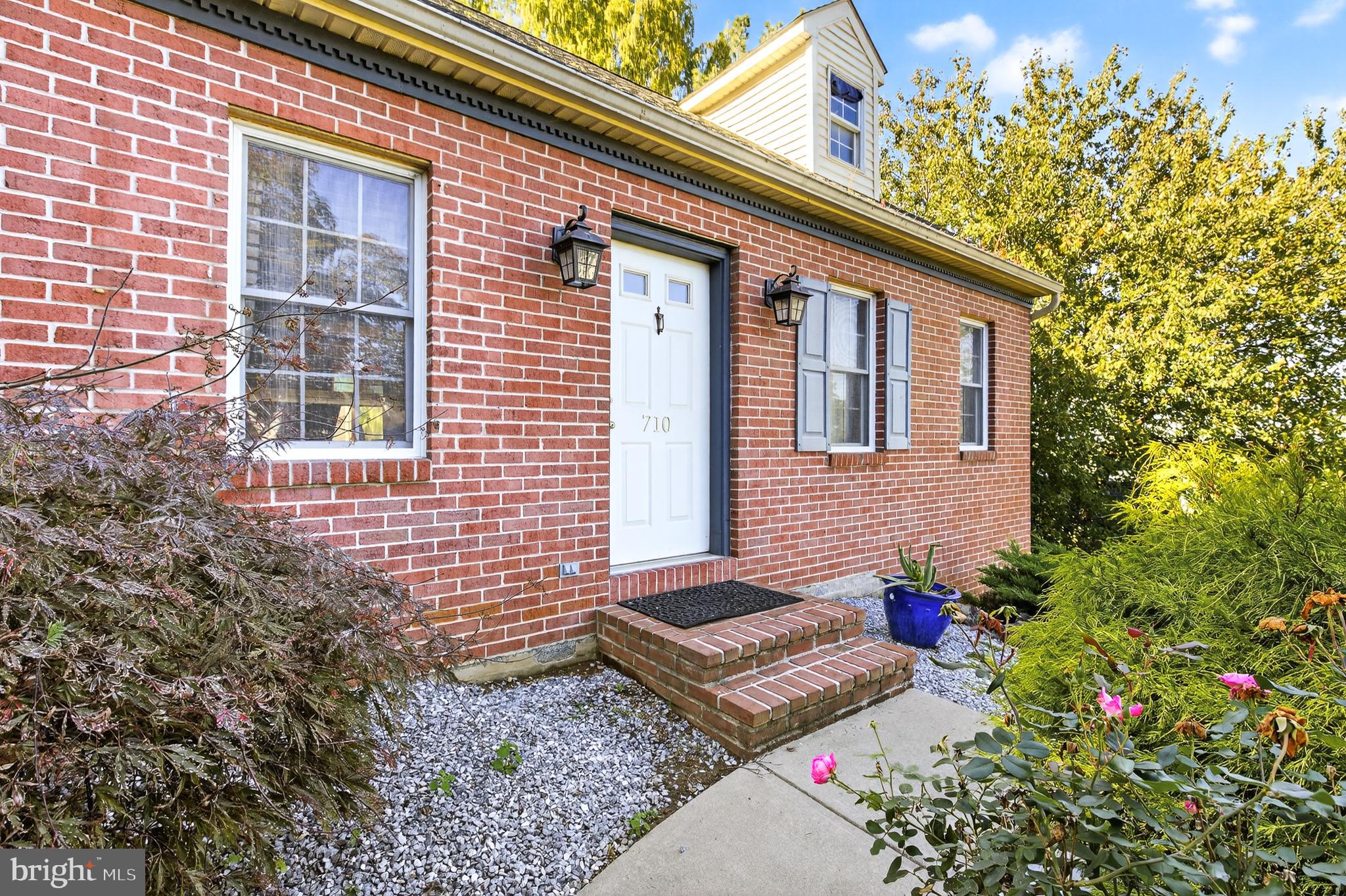 710 DUSTIN DRIVE