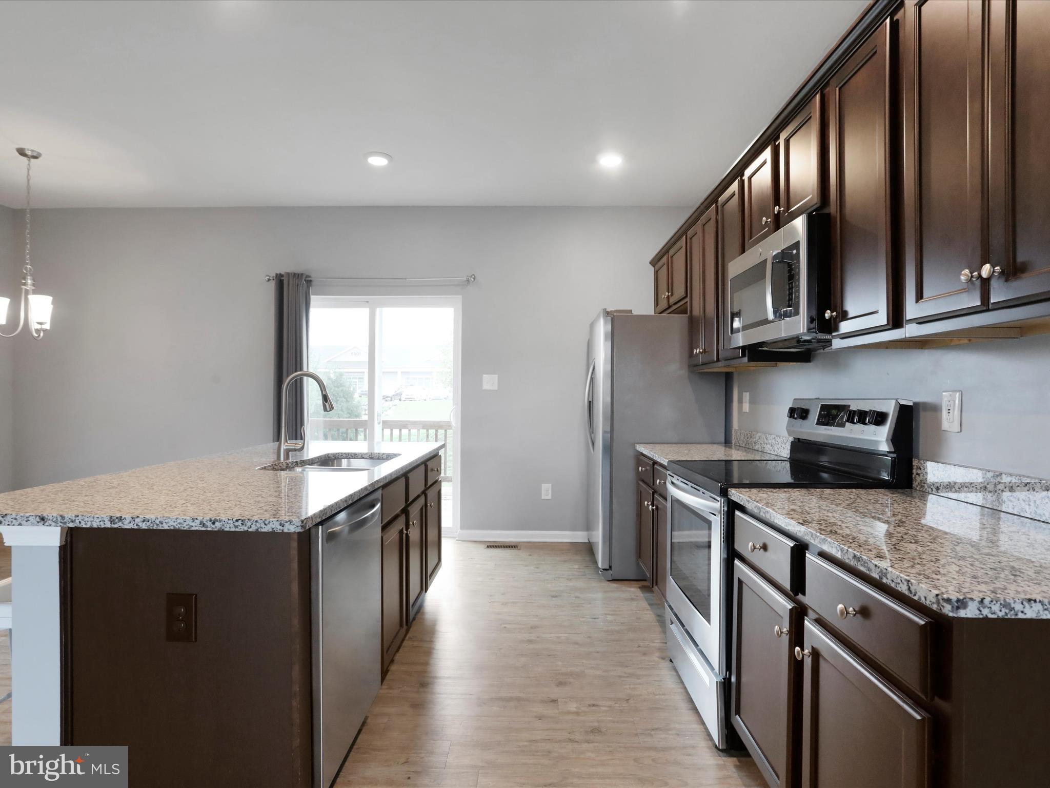 BERKELEY RIDGE - Residential