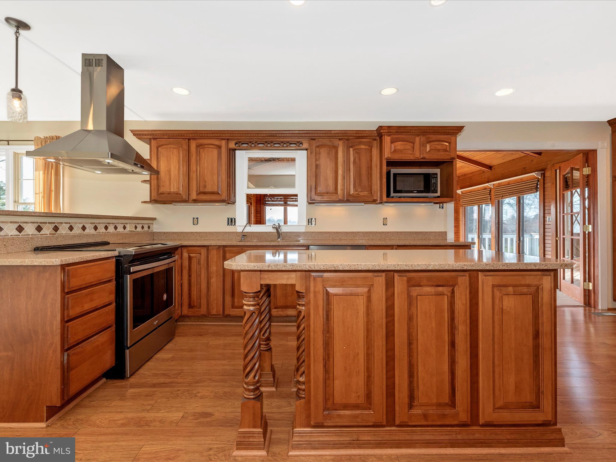 HIGH RIDGE - Residential