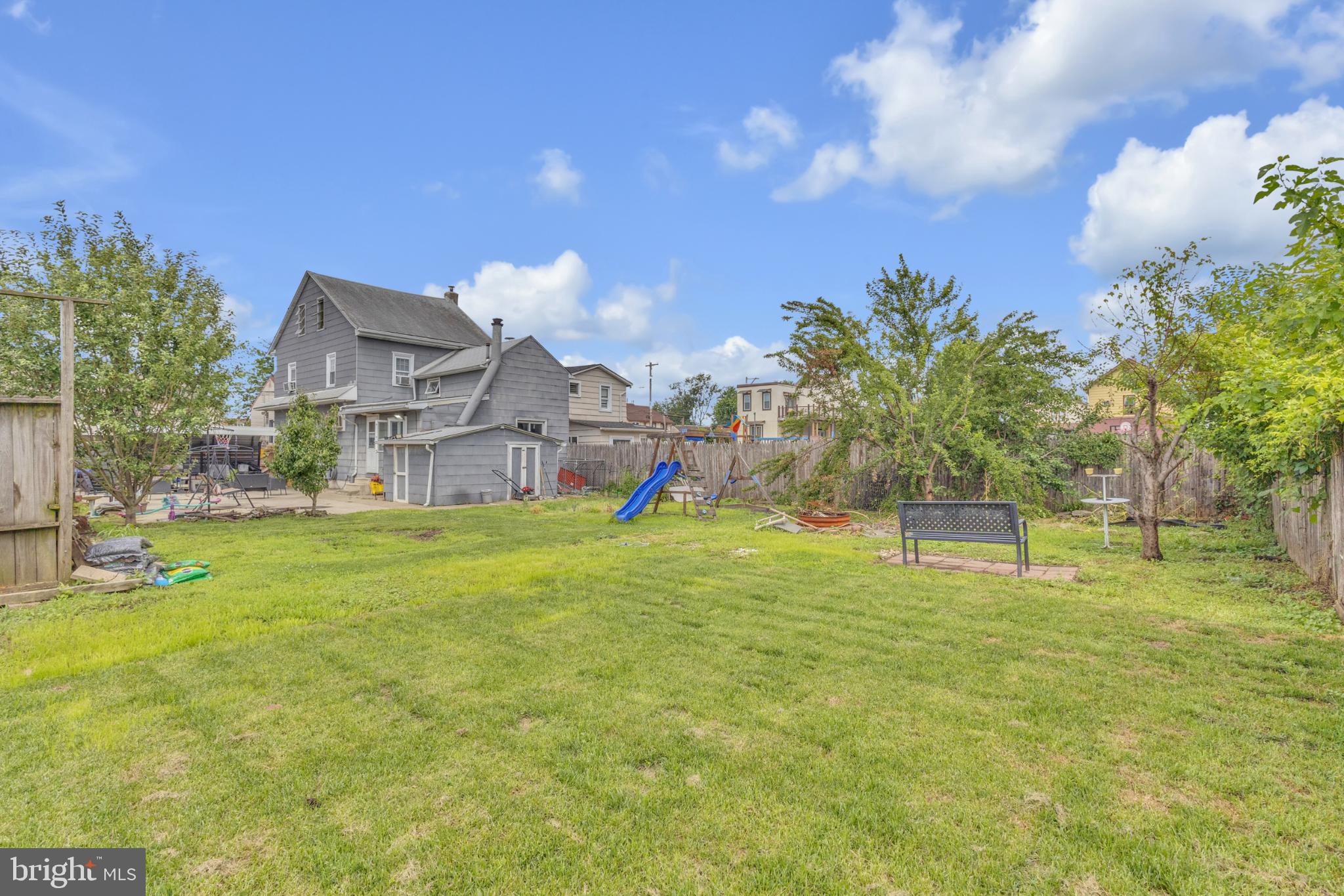 HOLMESBURG - Residential