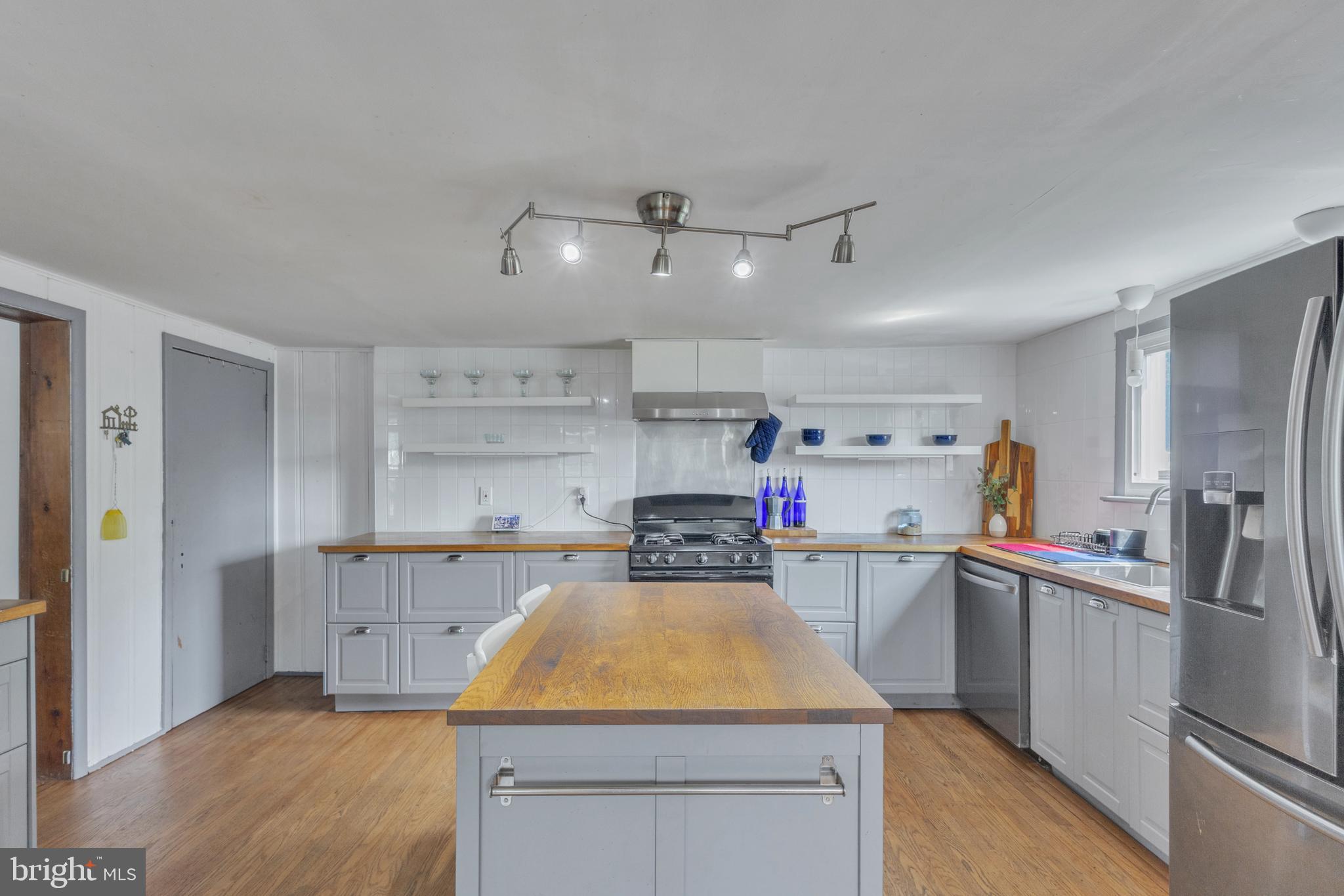 HOLMESBURG - Residential