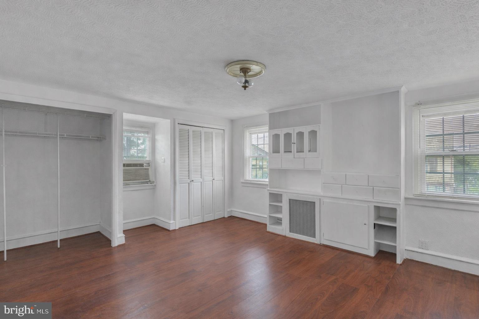 HOLMESBURG - Residential