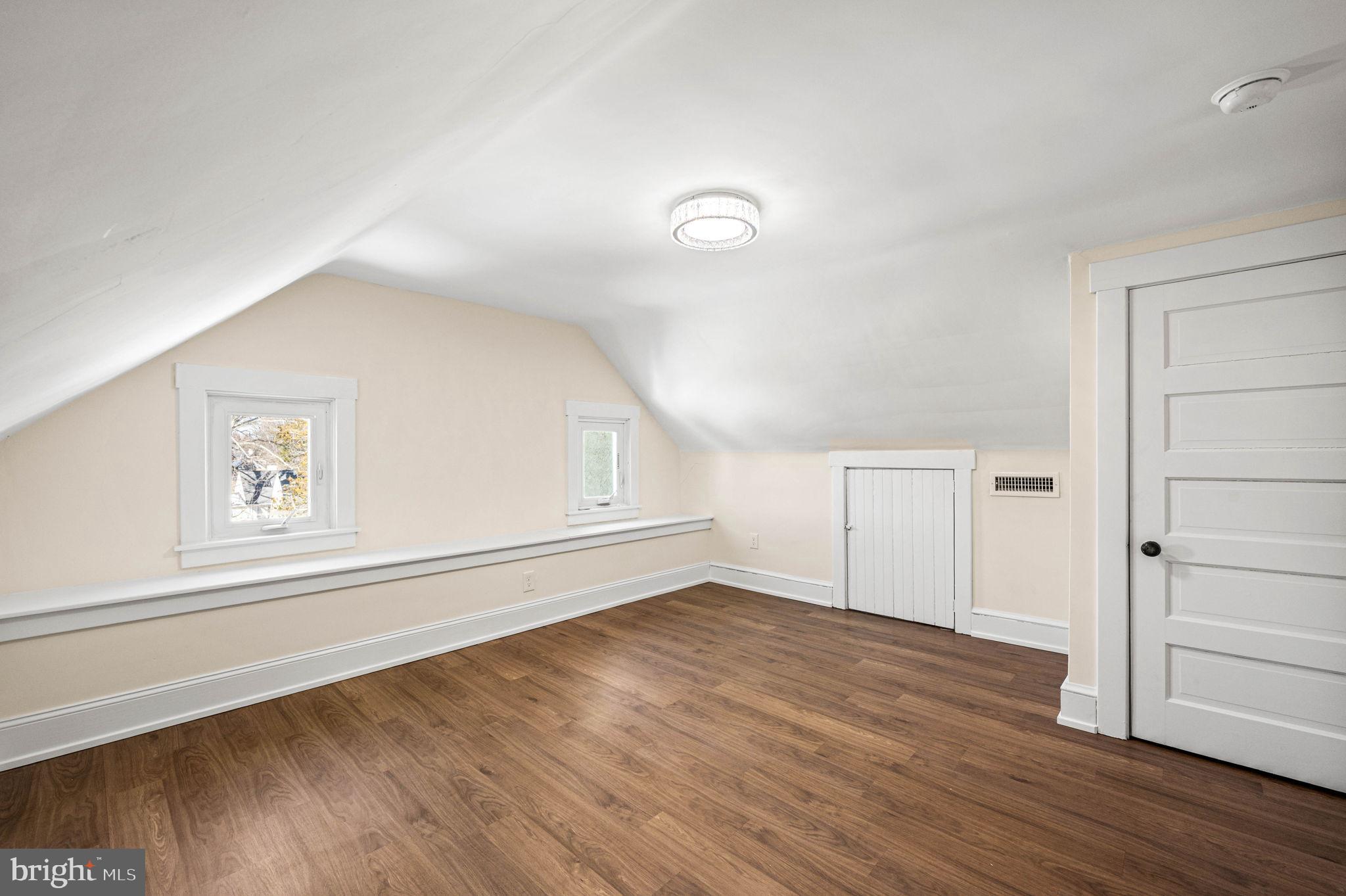 MERION STATION - Residential