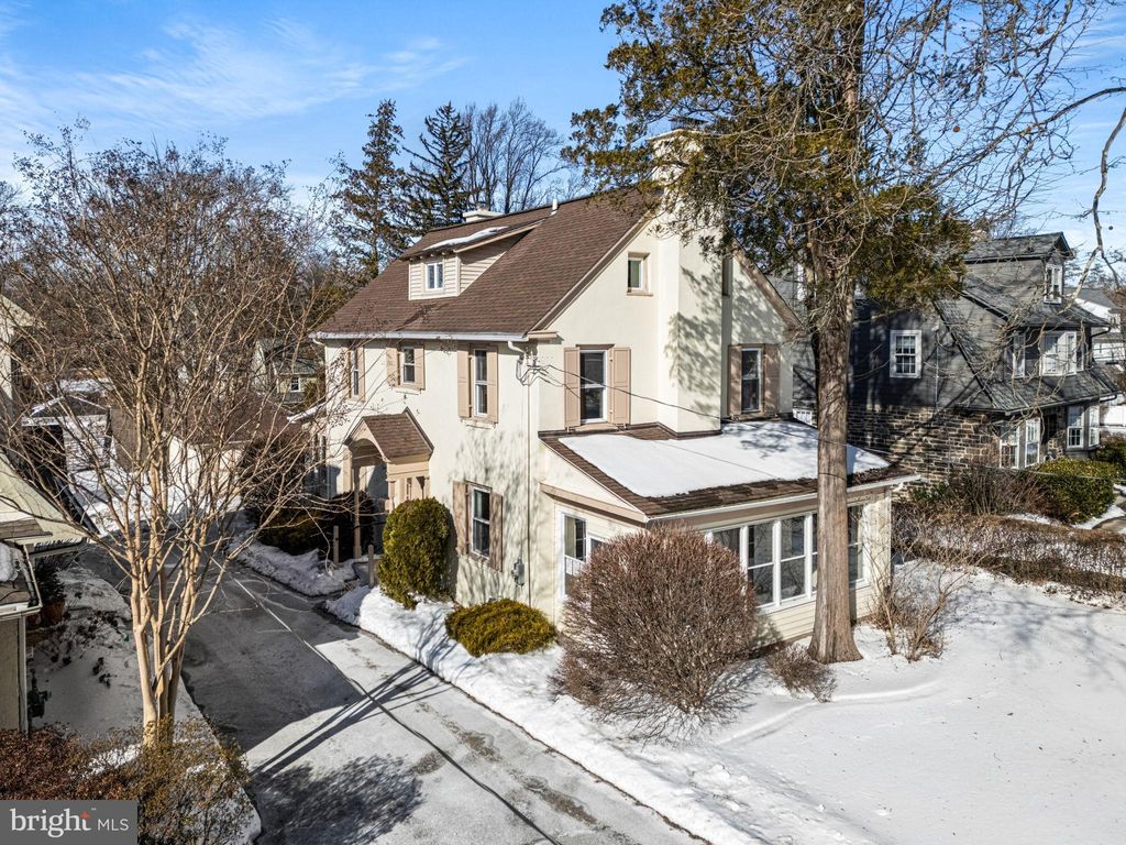 Photo of 631 S Bowman Avenue, MERION STATION, PA 19066 (MLS # PAMC2169098)