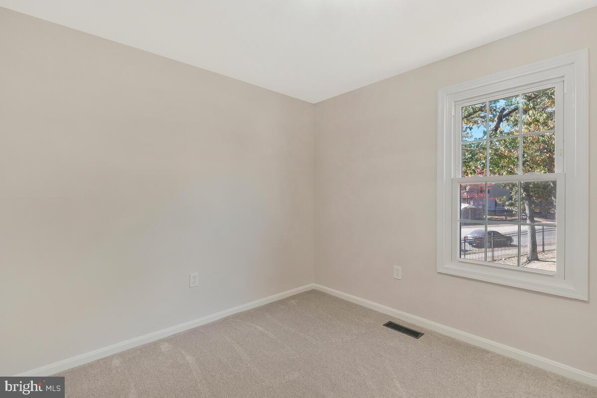 ST CHARLES BANNISTER - Residential