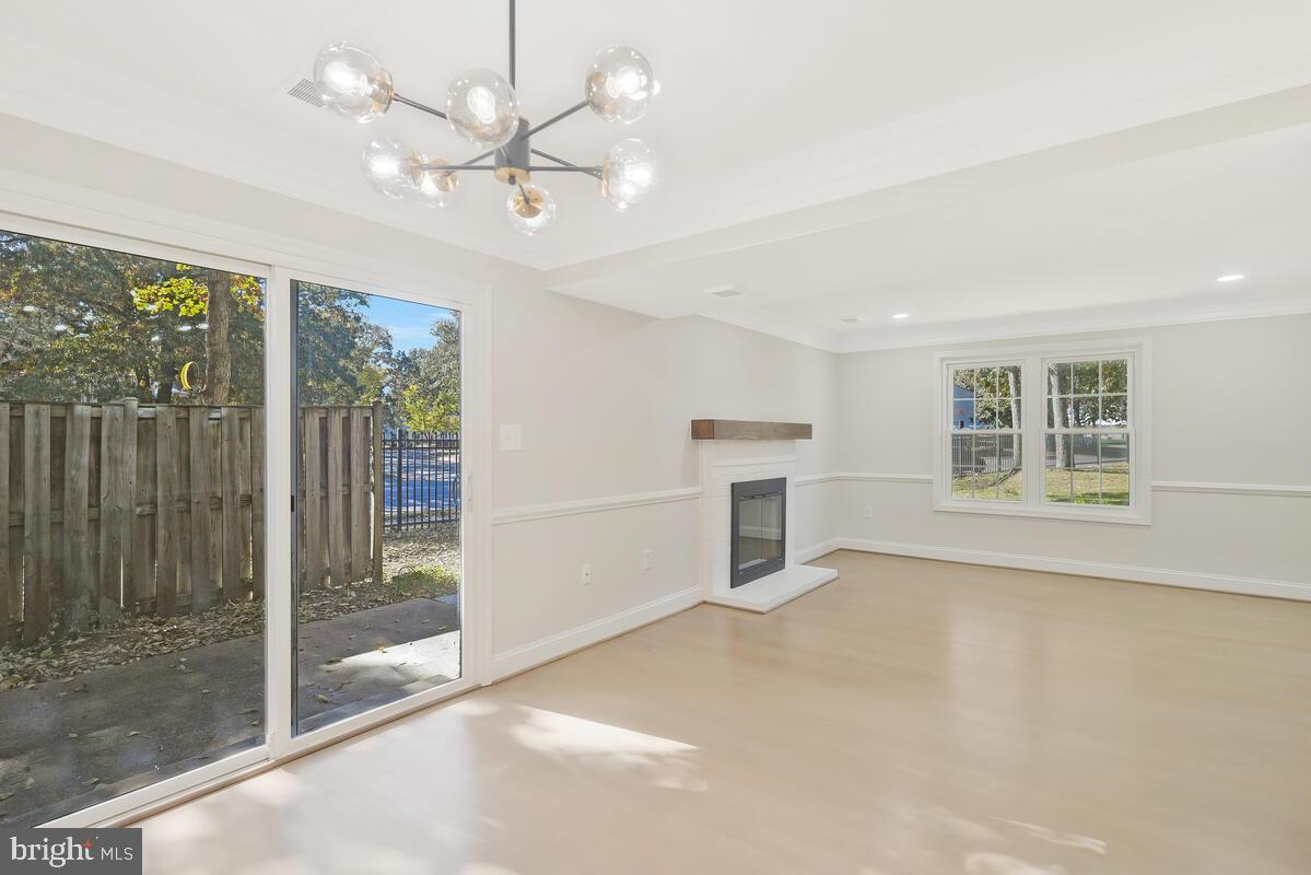 ST CHARLES BANNISTER - Residential