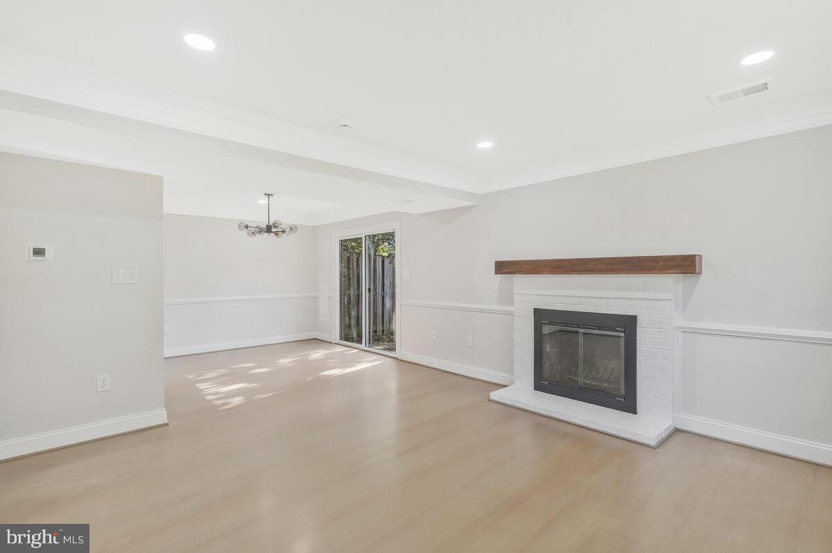 ST CHARLES BANNISTER - Residential