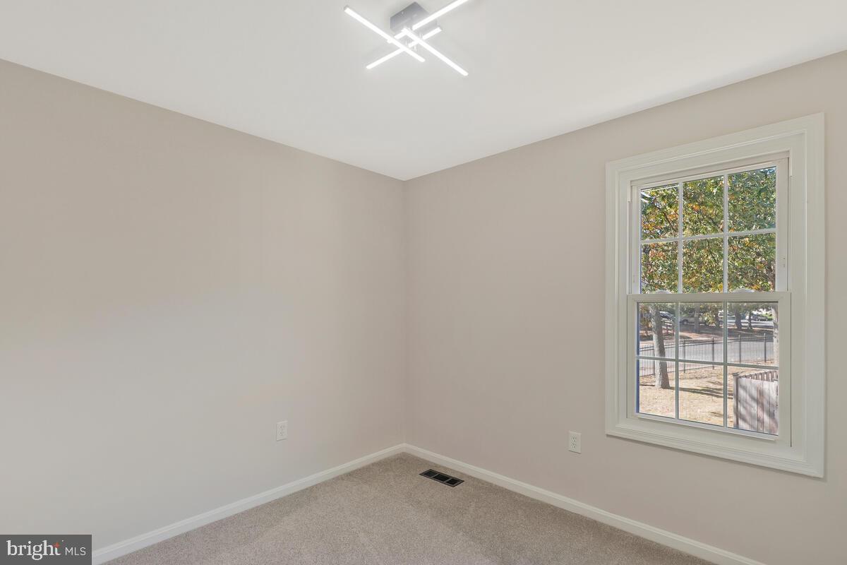 ST CHARLES BANNISTER - Residential