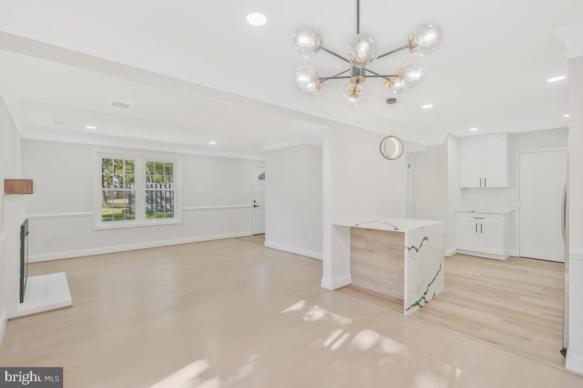 ST CHARLES BANNISTER - Residential