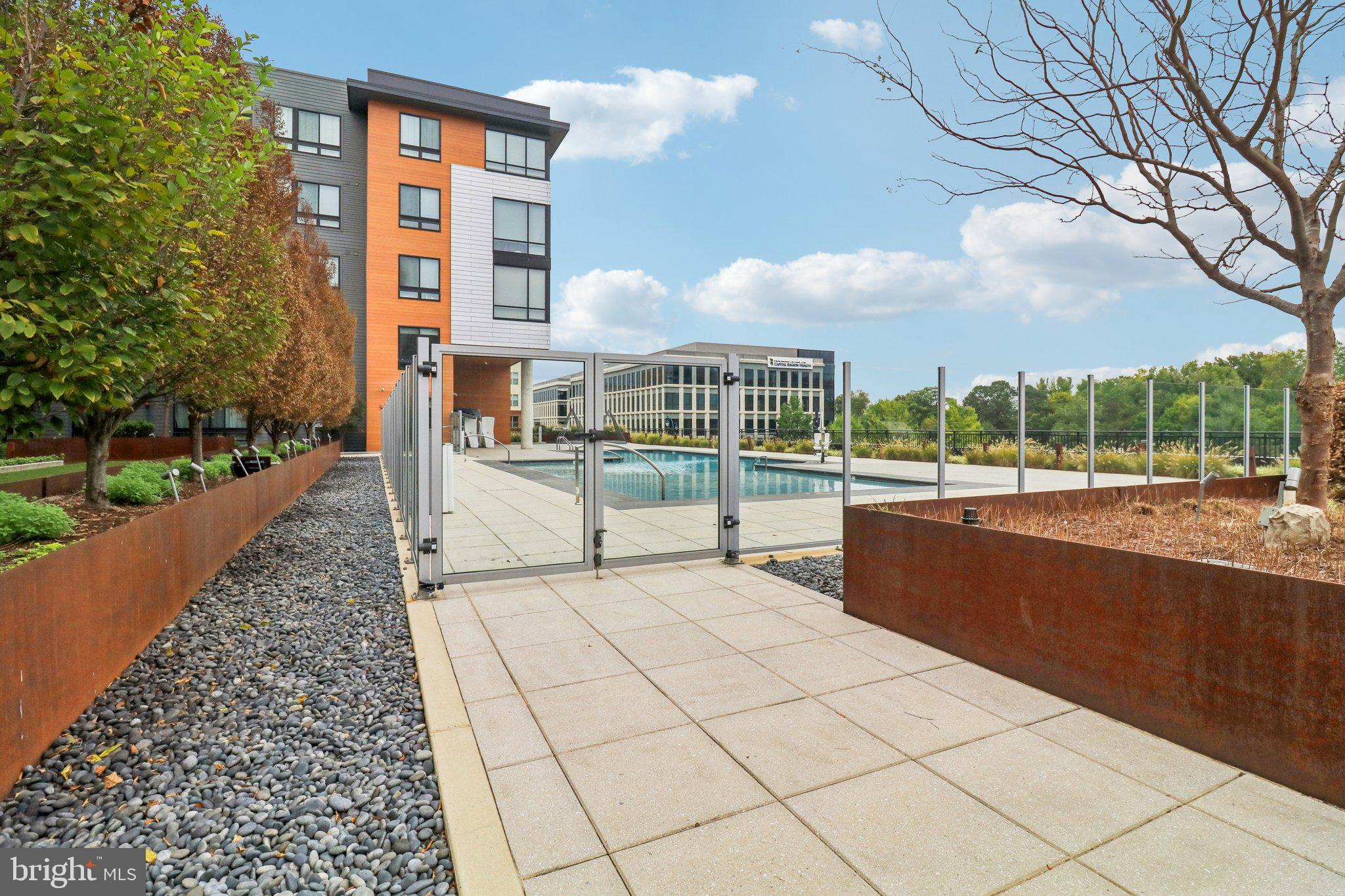 NATIONAL HARBOR - Residential