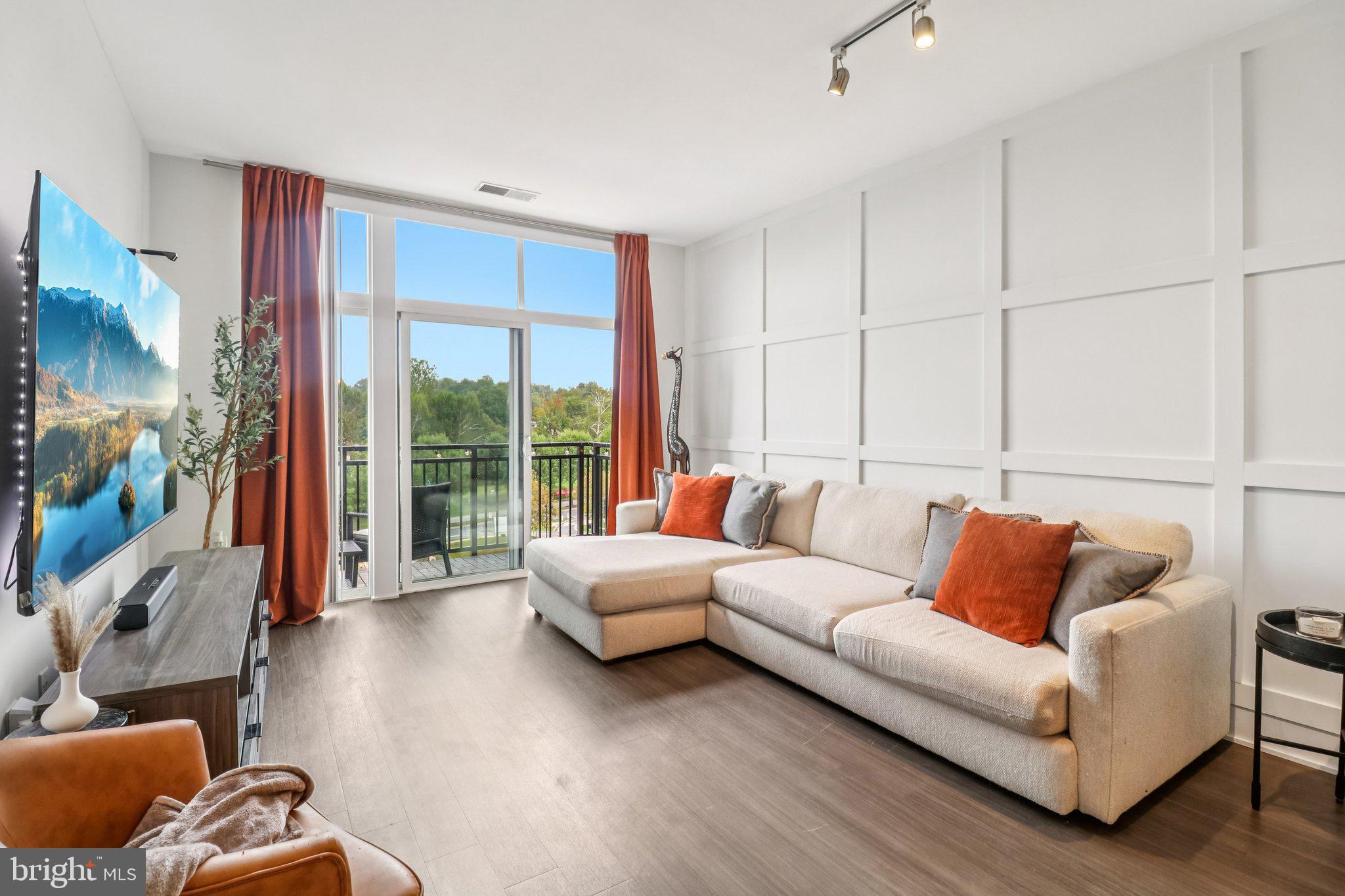 NATIONAL HARBOR - Residential