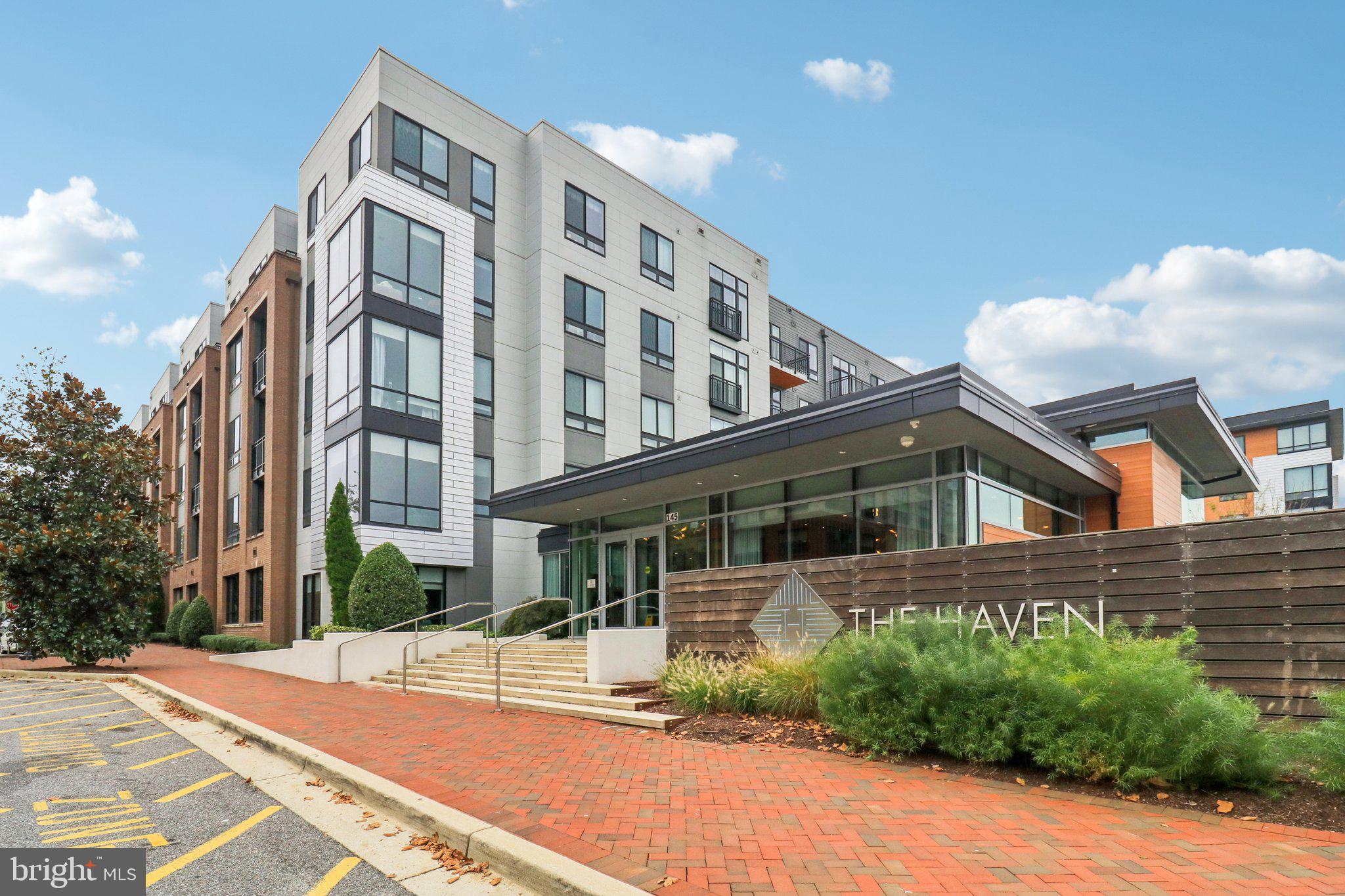 NATIONAL HARBOR - Residential