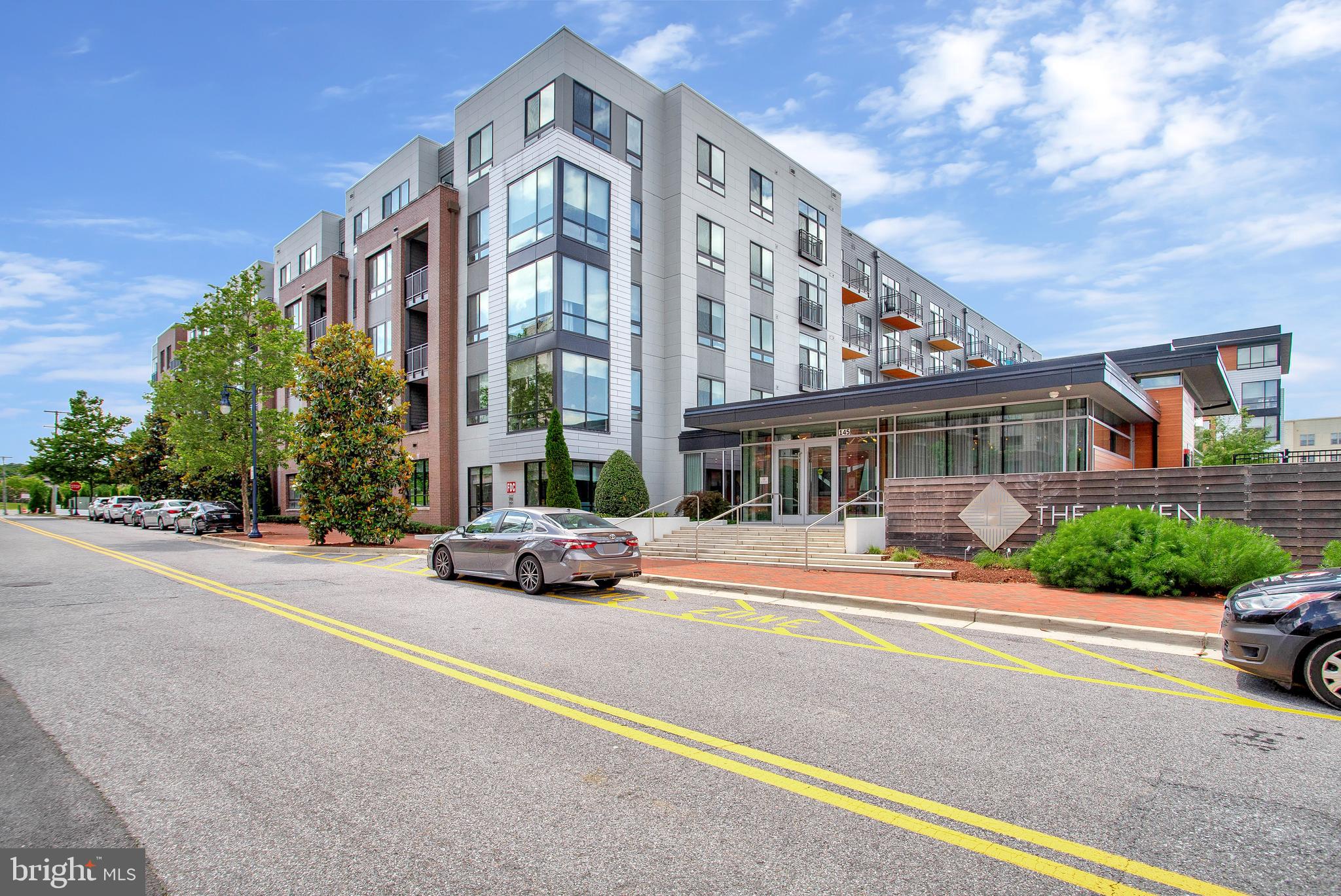 145 RIVERHAVEN DRIVE 557