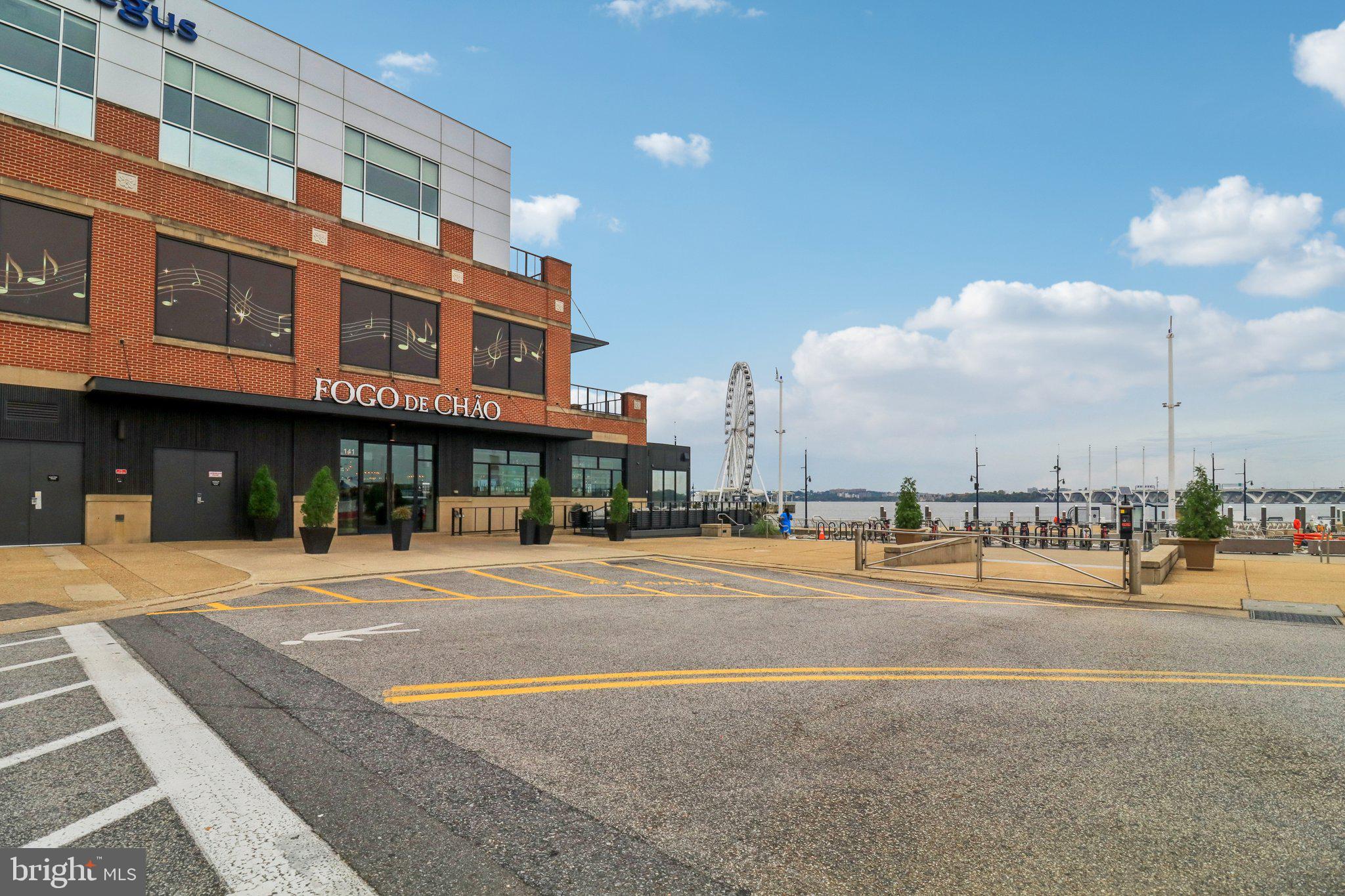 NATIONAL HARBOR - Residential