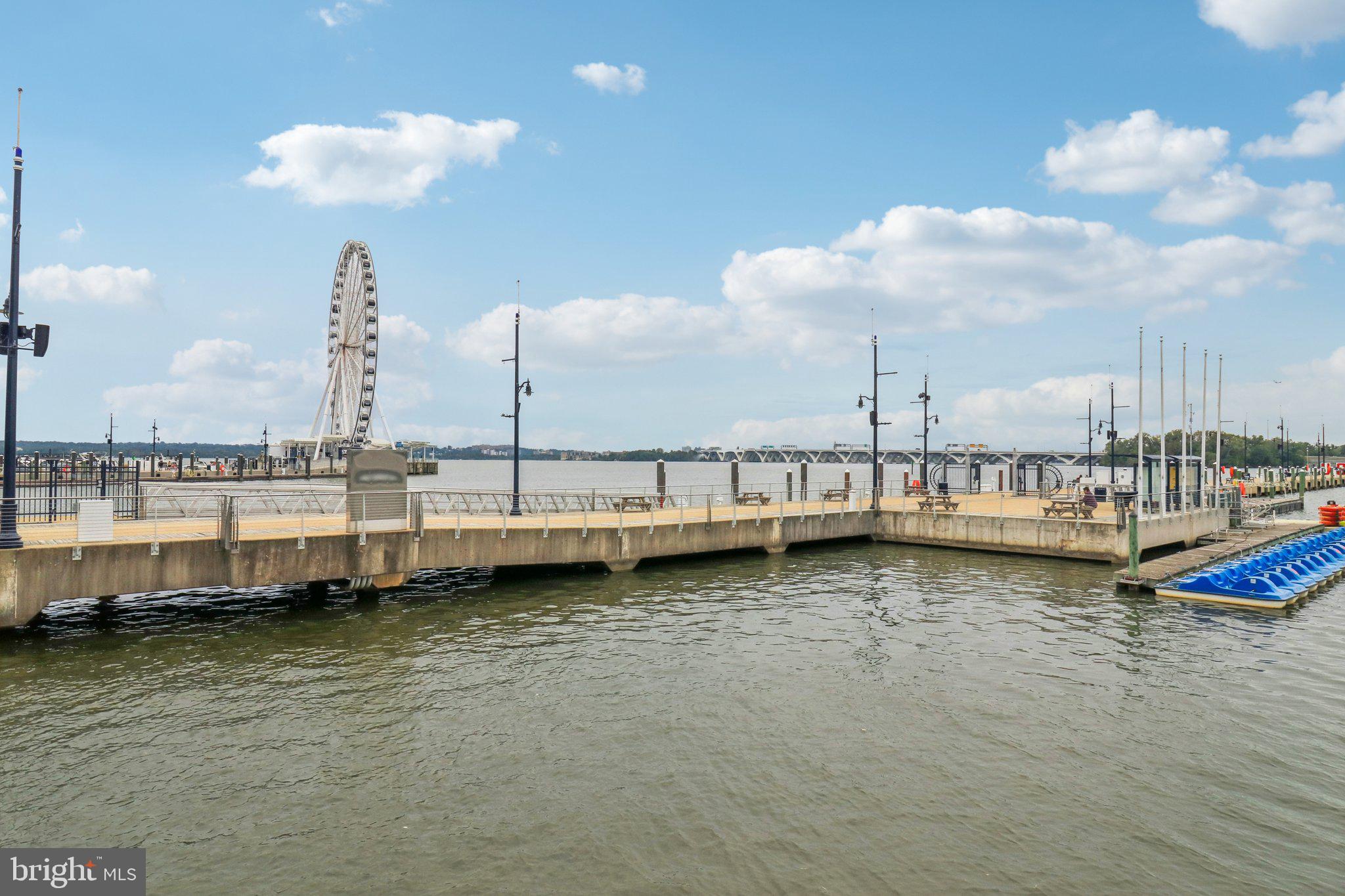 NATIONAL HARBOR - Residential