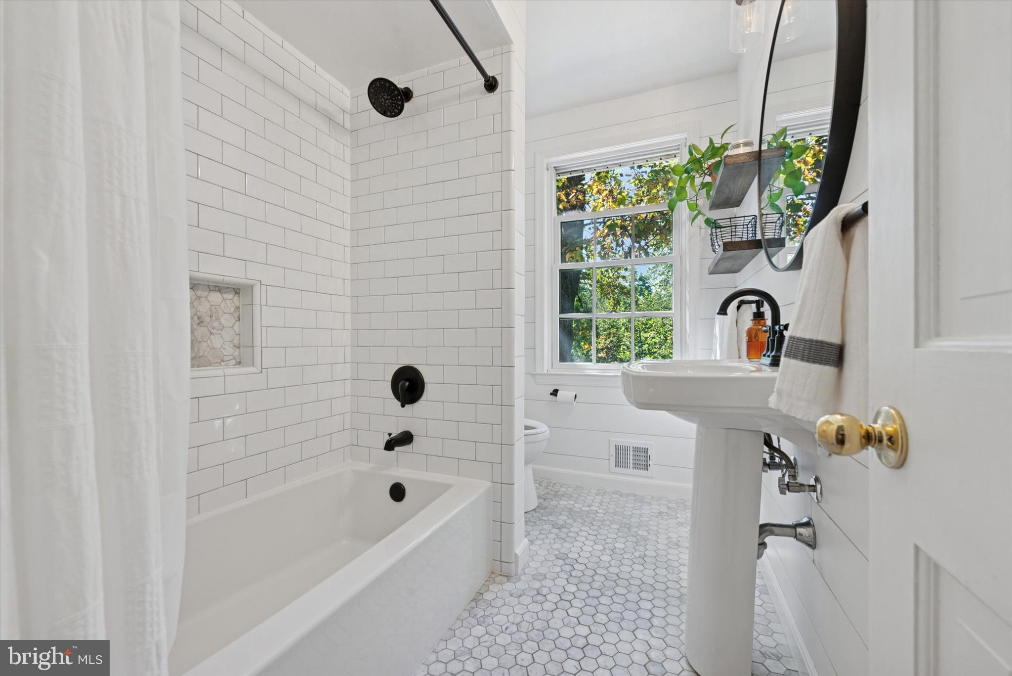 DEEPDALE - Residential