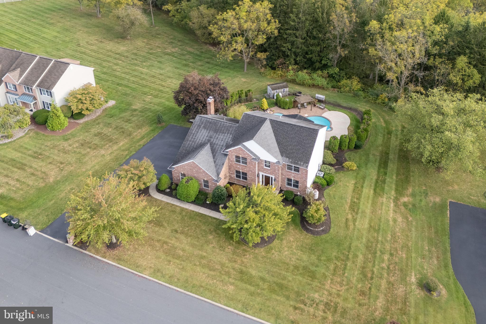 2189 BEECHWOOD STREET