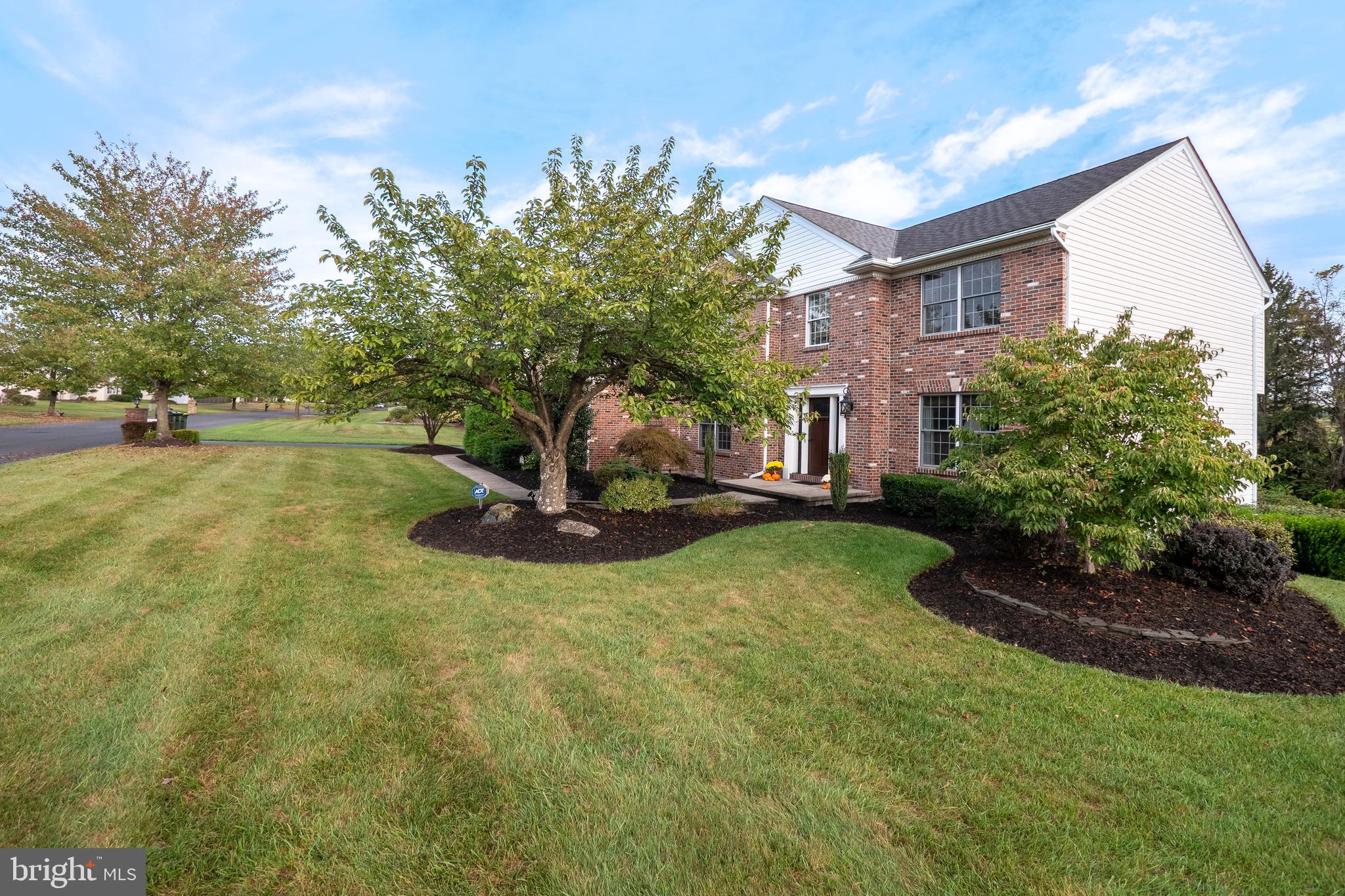 2189 BEECHWOOD STREET