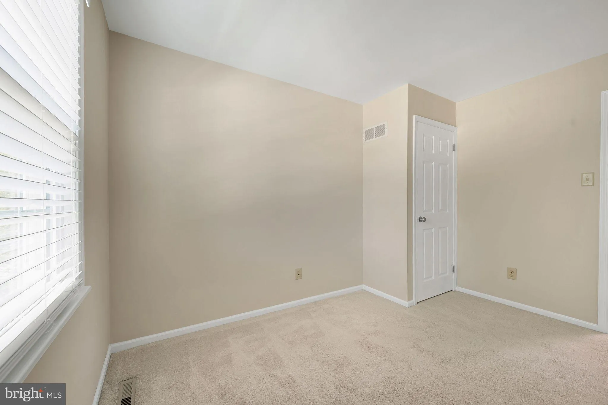 Ambler, Pennsylvania 19002, United States, 3 Bedrooms Bedrooms, ,1 BathroomBathrooms,Residential,Pending,170952