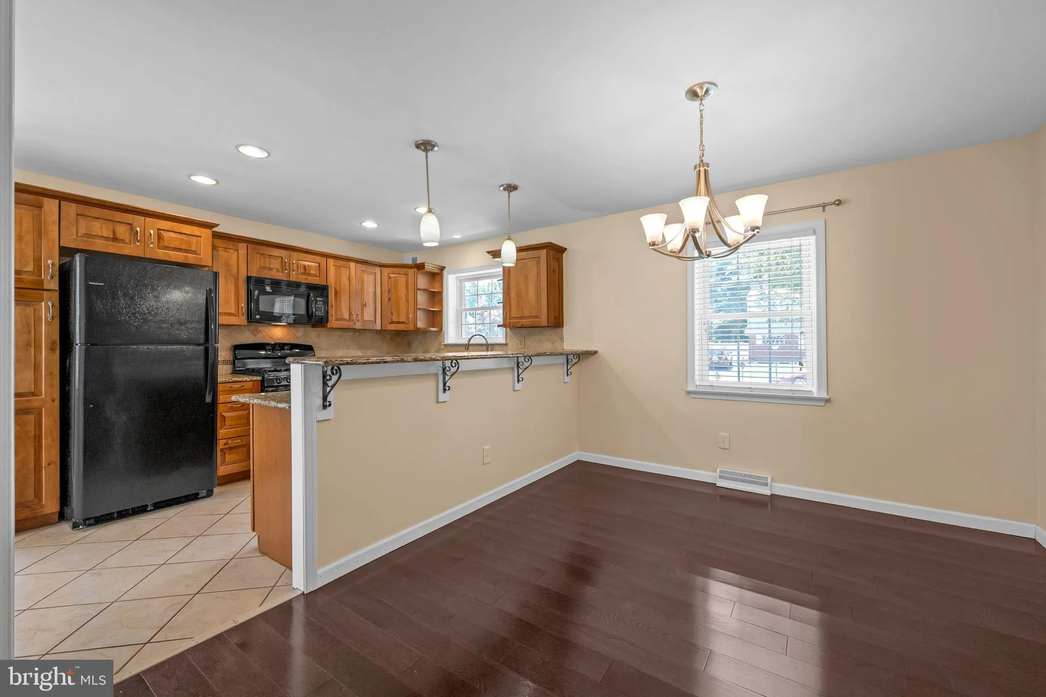 Ambler, Pennsylvania 19002, United States, 3 Bedrooms Bedrooms, ,1 BathroomBathrooms,Residential,Pending,170952