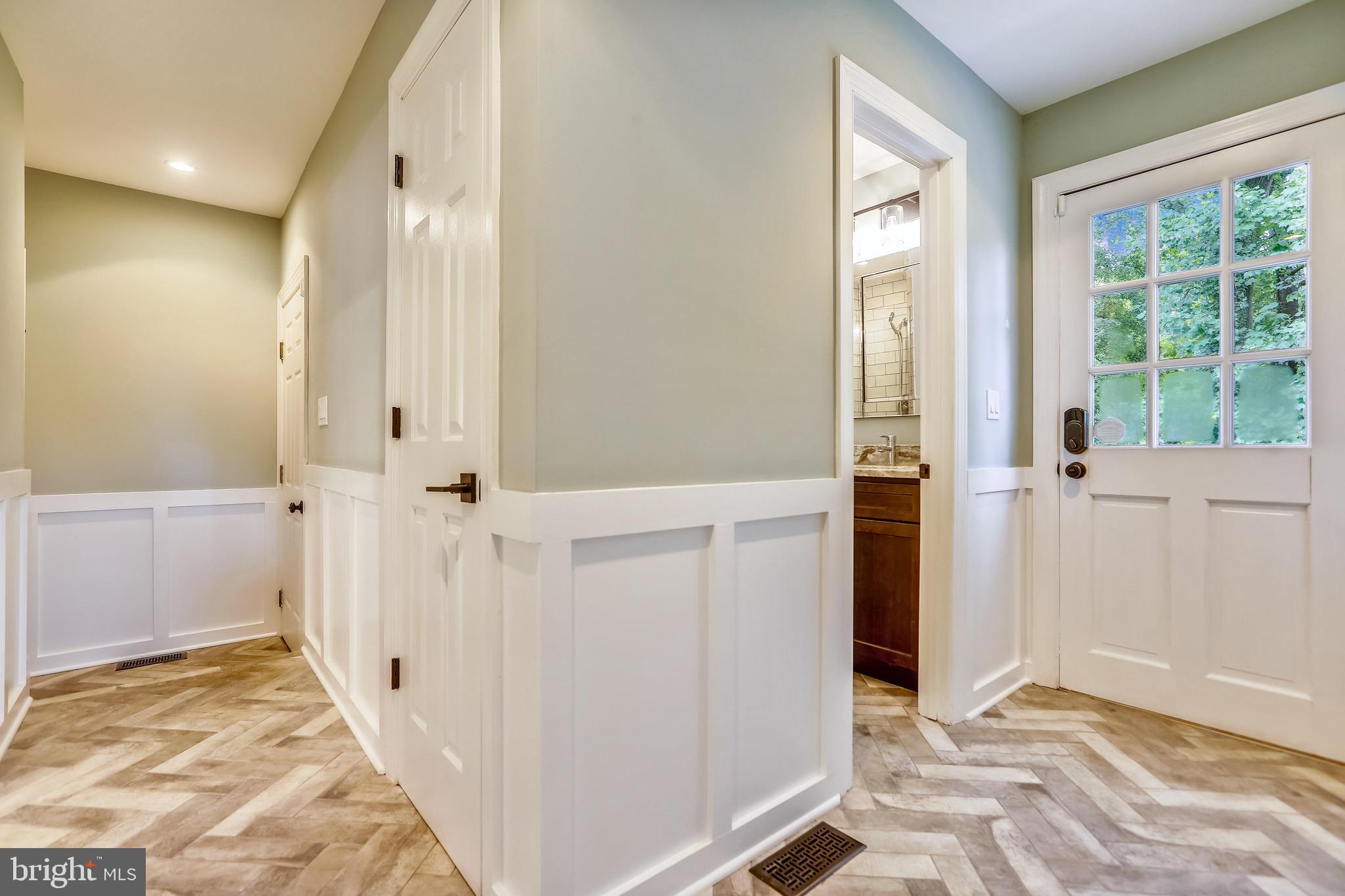 WILD ROSE SHORES - Residential