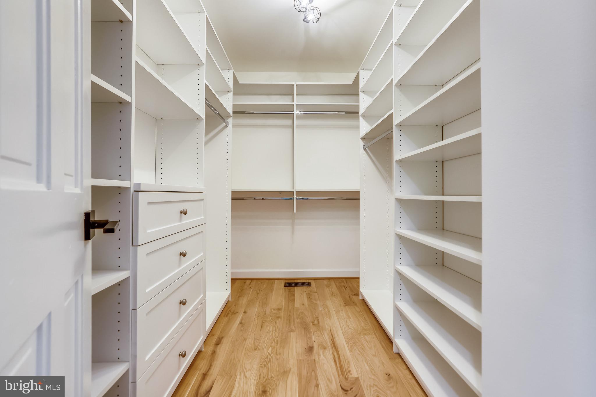 WILD ROSE SHORES - Residential