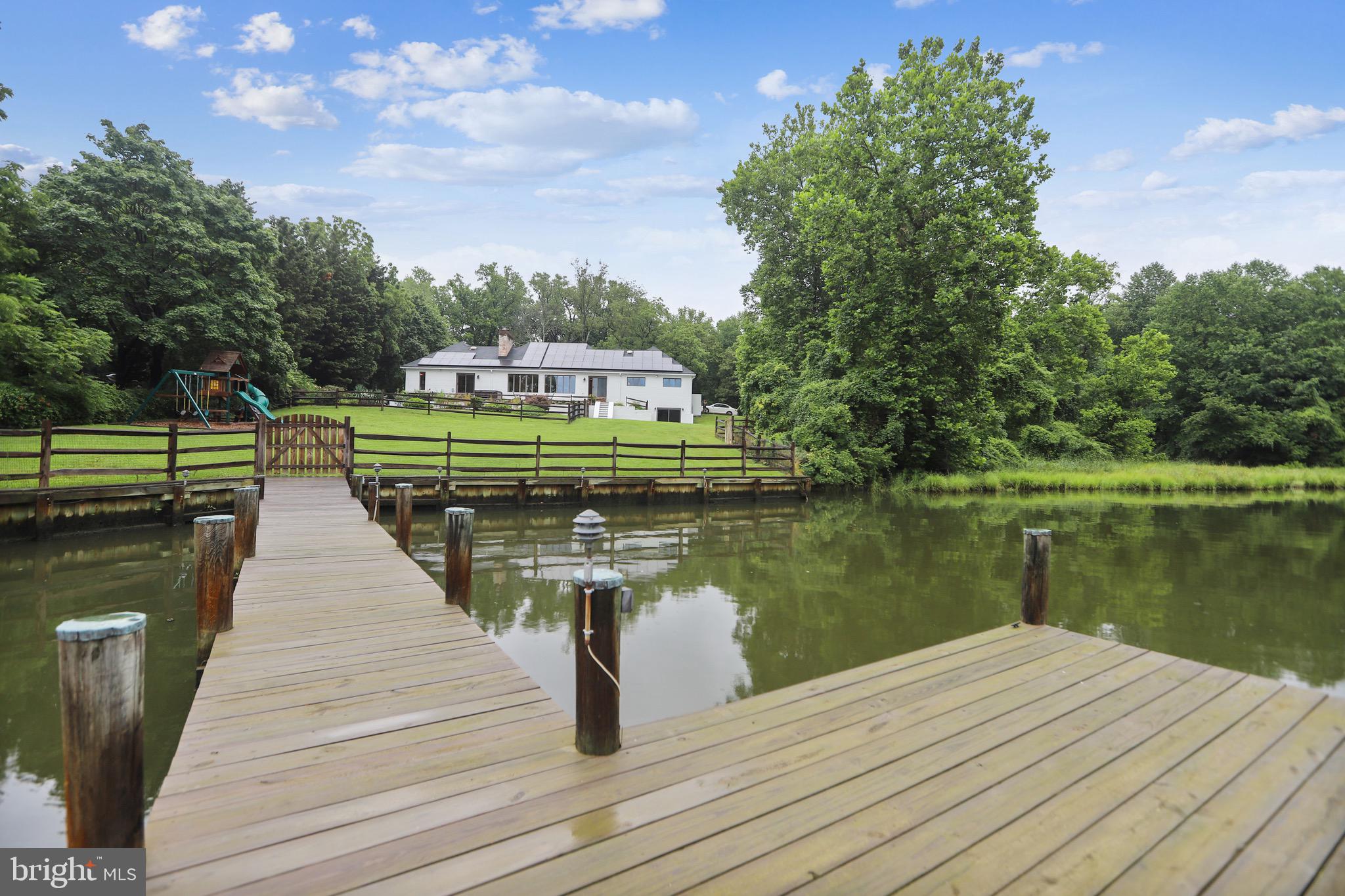 WILD ROSE SHORES - Residential