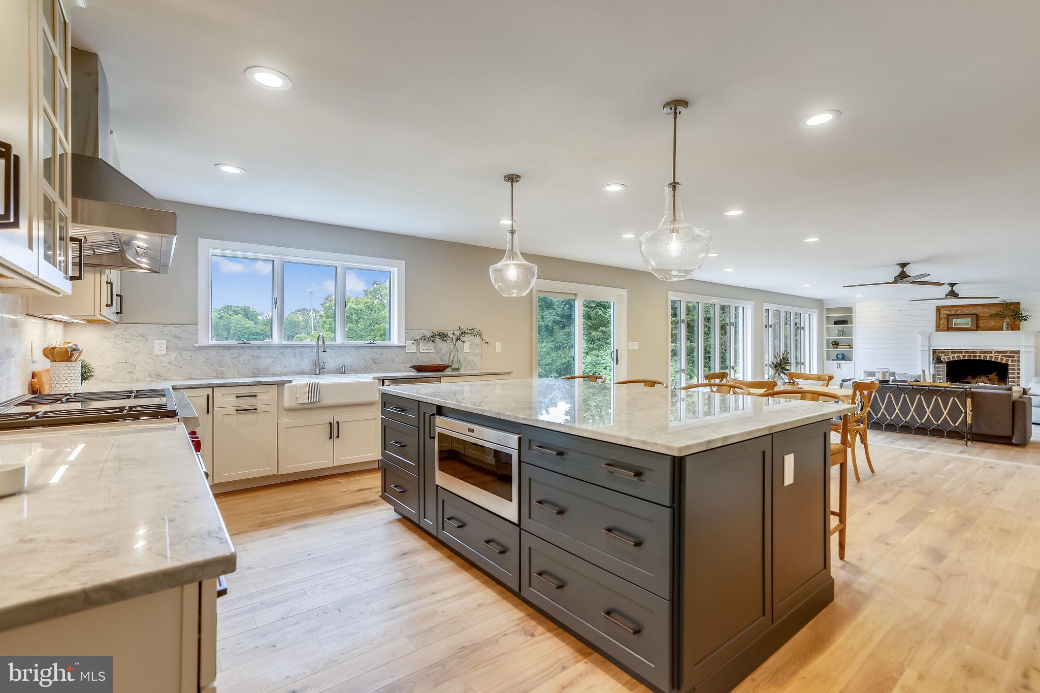 WILD ROSE SHORES - Residential