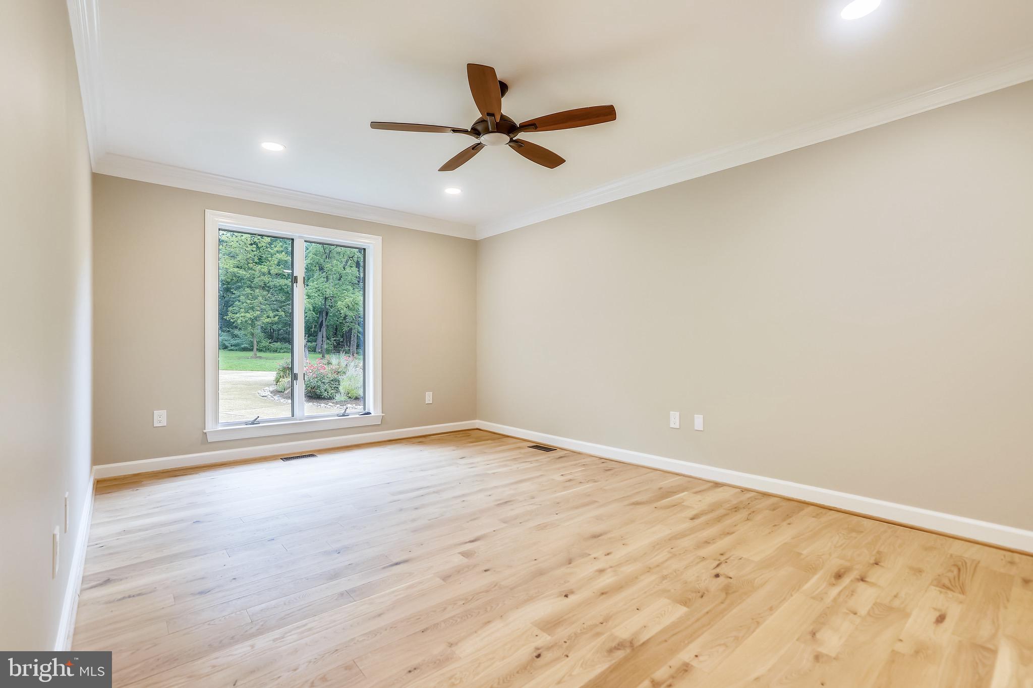 WILD ROSE SHORES - Residential