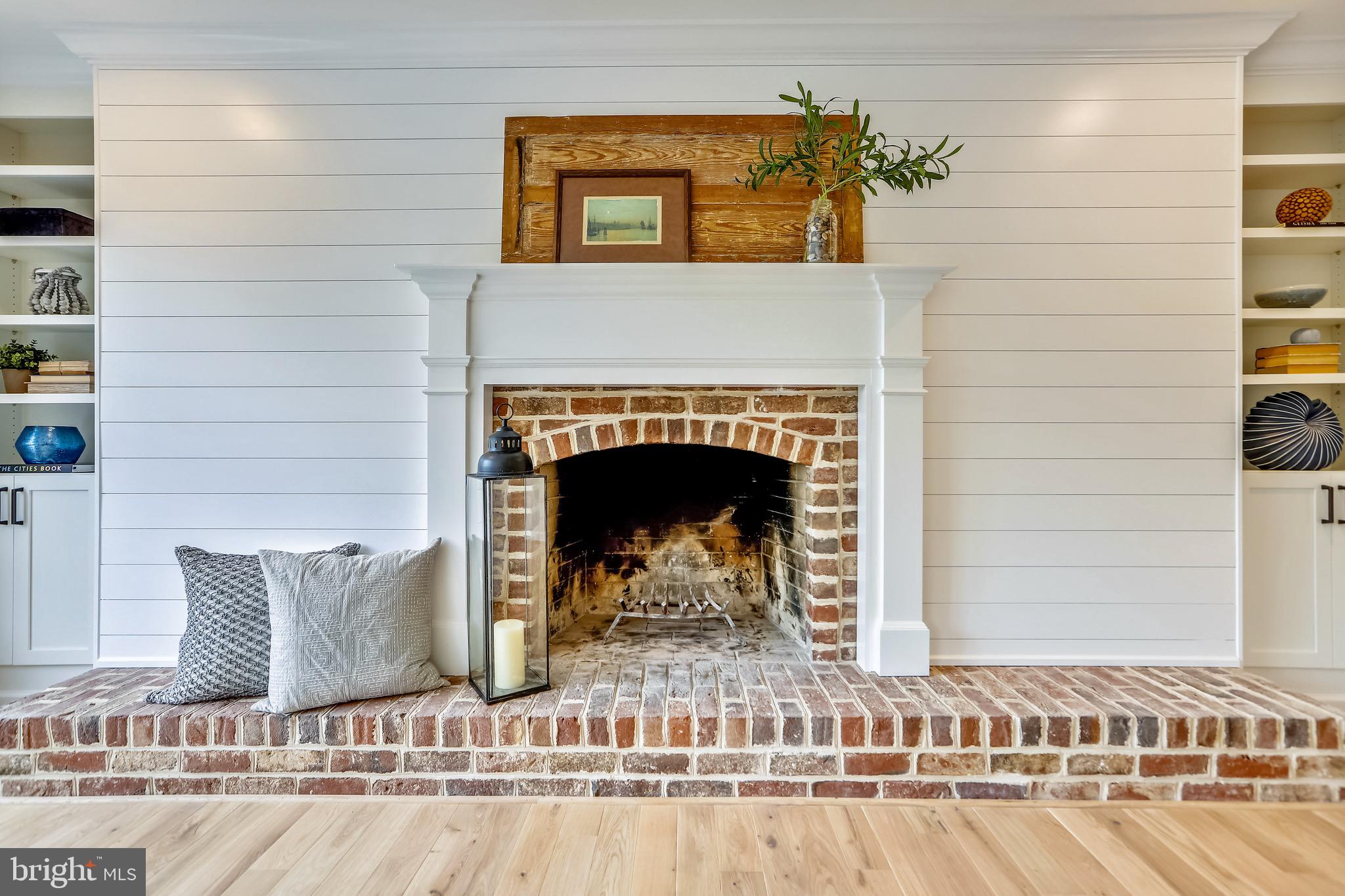 WILD ROSE SHORES - Residential