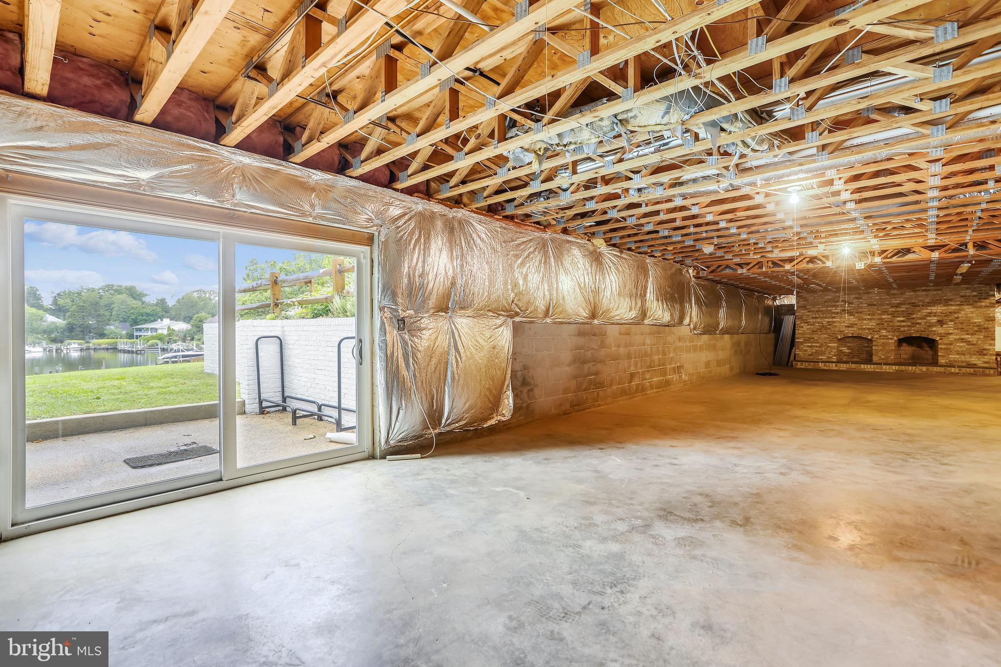 WILD ROSE SHORES - Residential