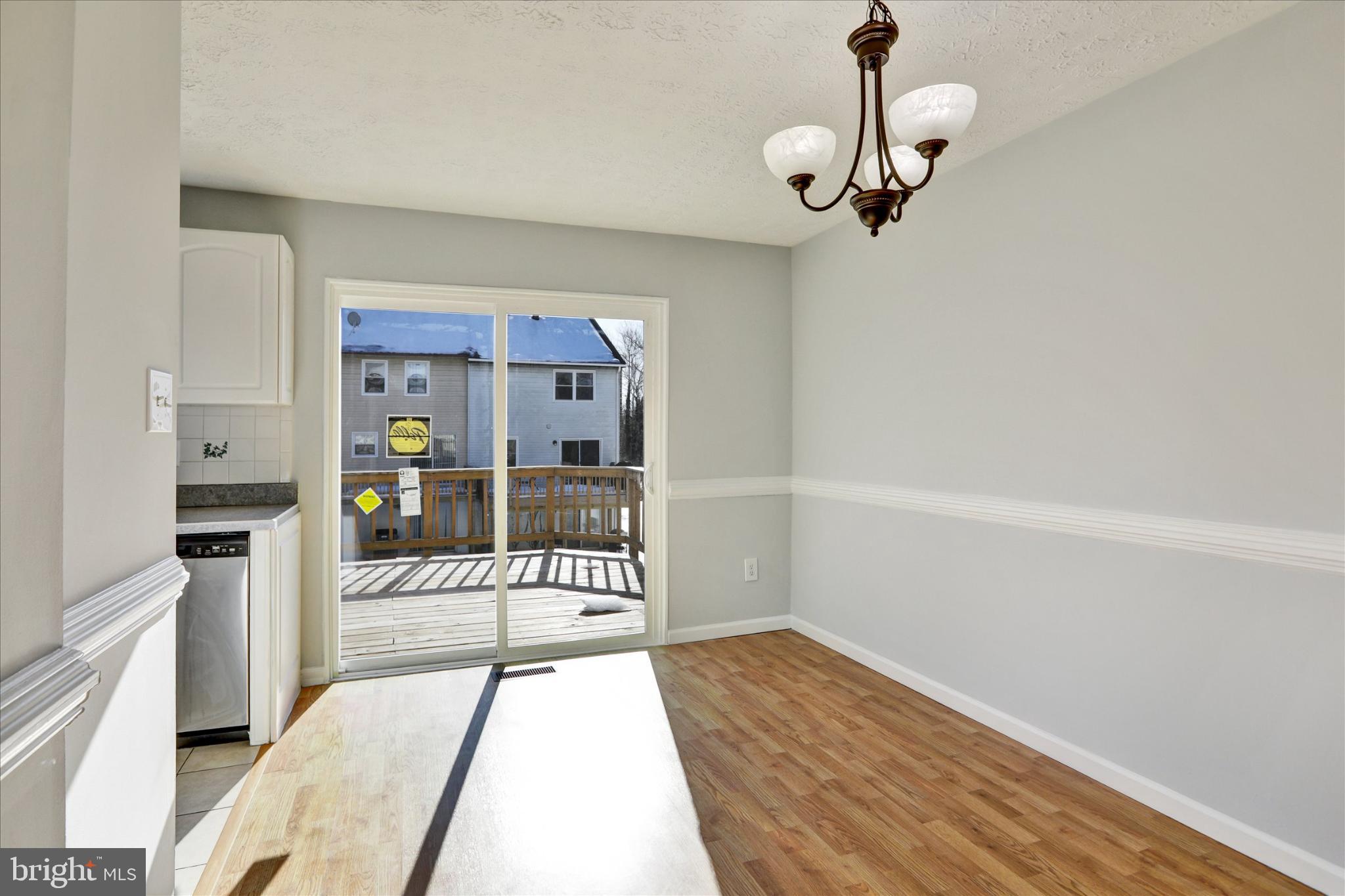 RICHARDSON MEWS - Residential