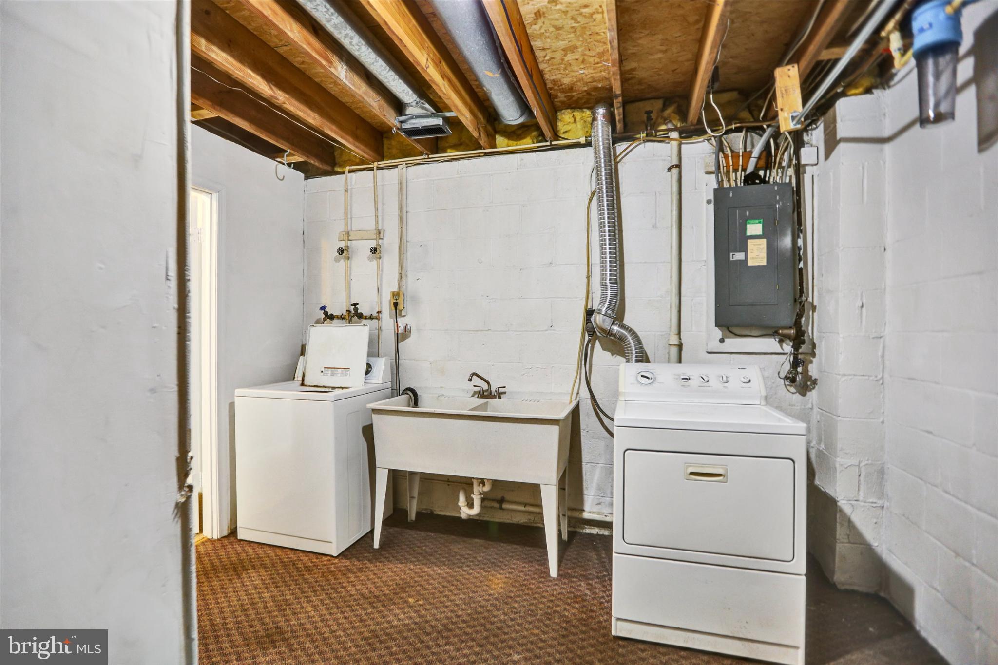 RICHARDSON MEWS - Residential