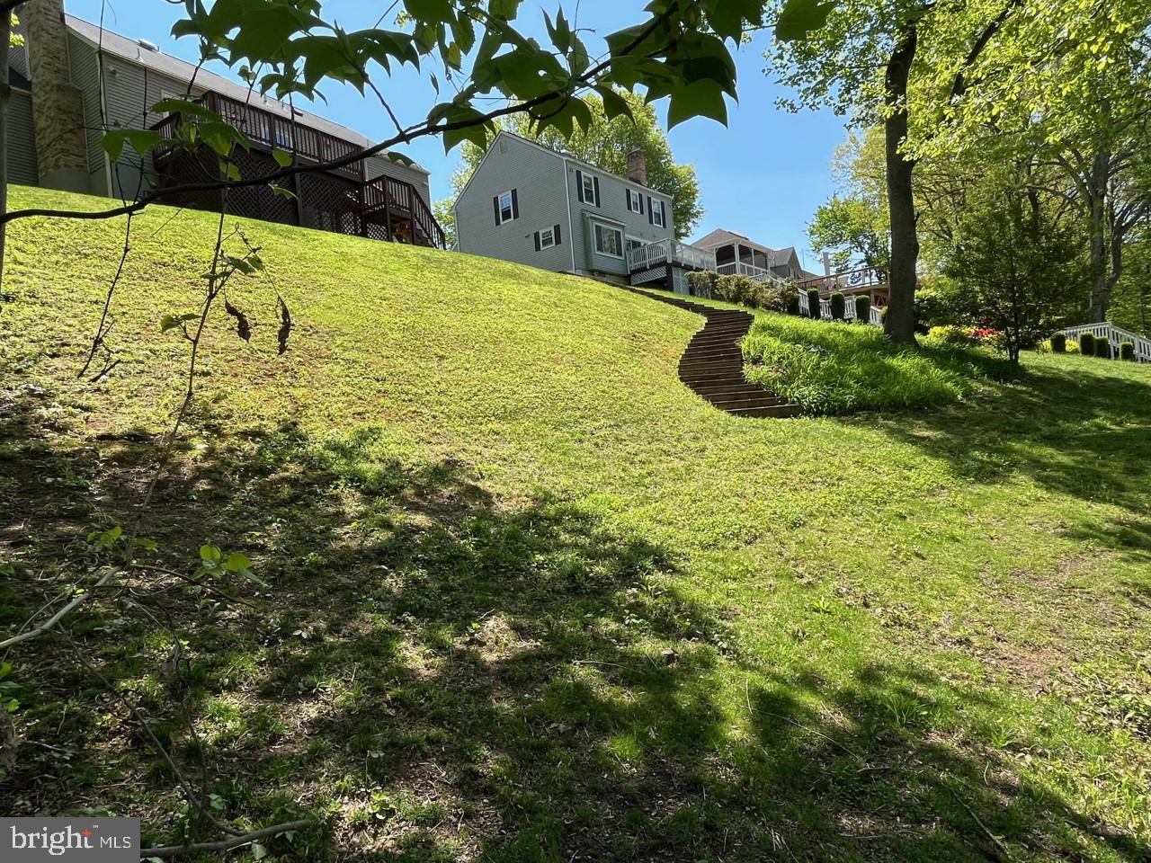 MONTCLAIR - Residential